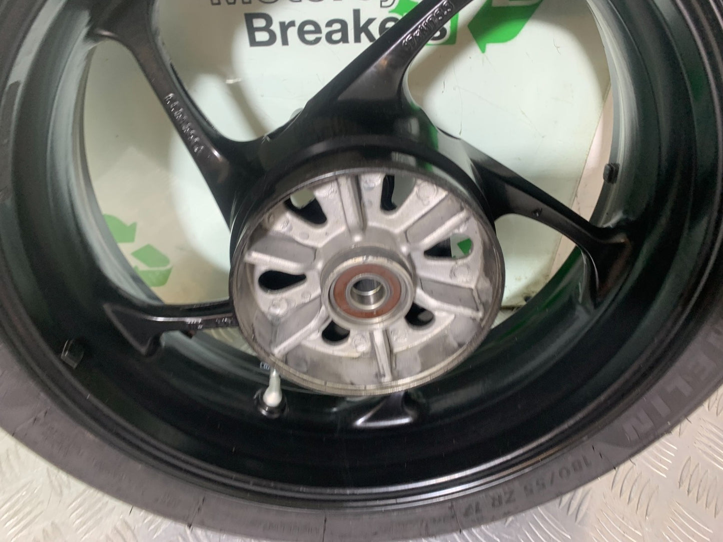 TRIUMPH TRIDENT 660 REAR WHEEL (GOOD TYRE)   YEAR 2021-2024 (CMB1295)
