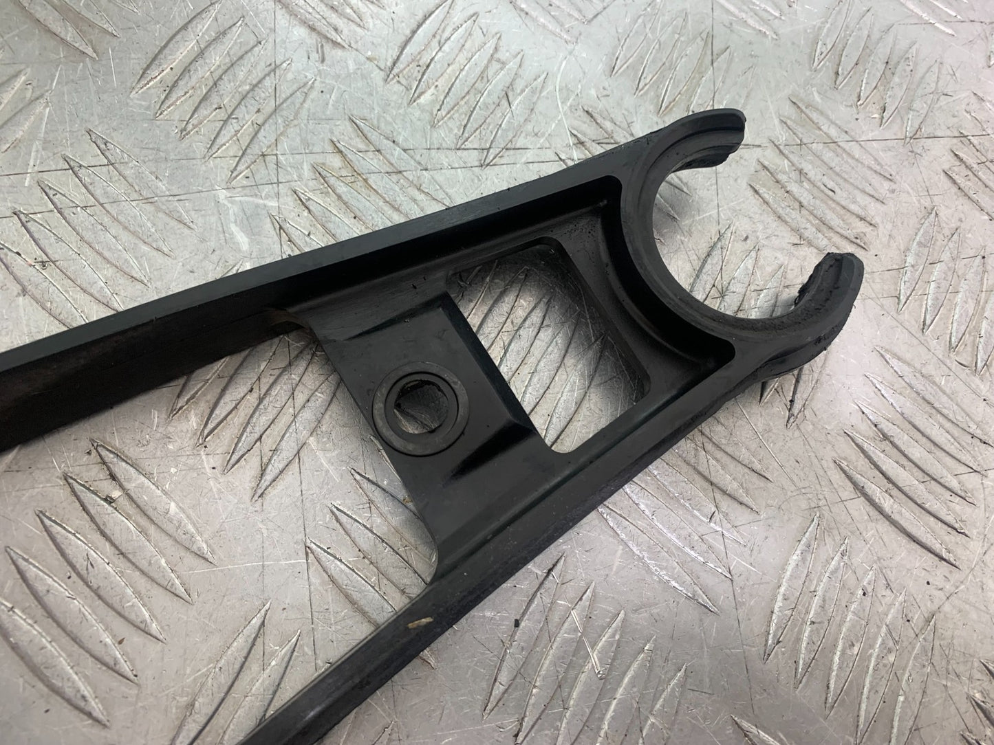 YAMAHA XSR900 XSR 900 CHAIN GUIDE YEAR 2022-2024 (CMB1215)