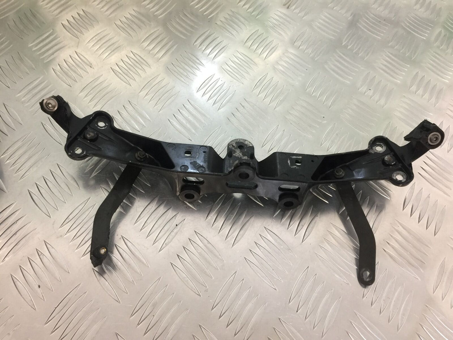 KAWASAKI ZX10R ZX10 FAIRING BRACKET   YEAR 2004-2005 (STOCK 932)