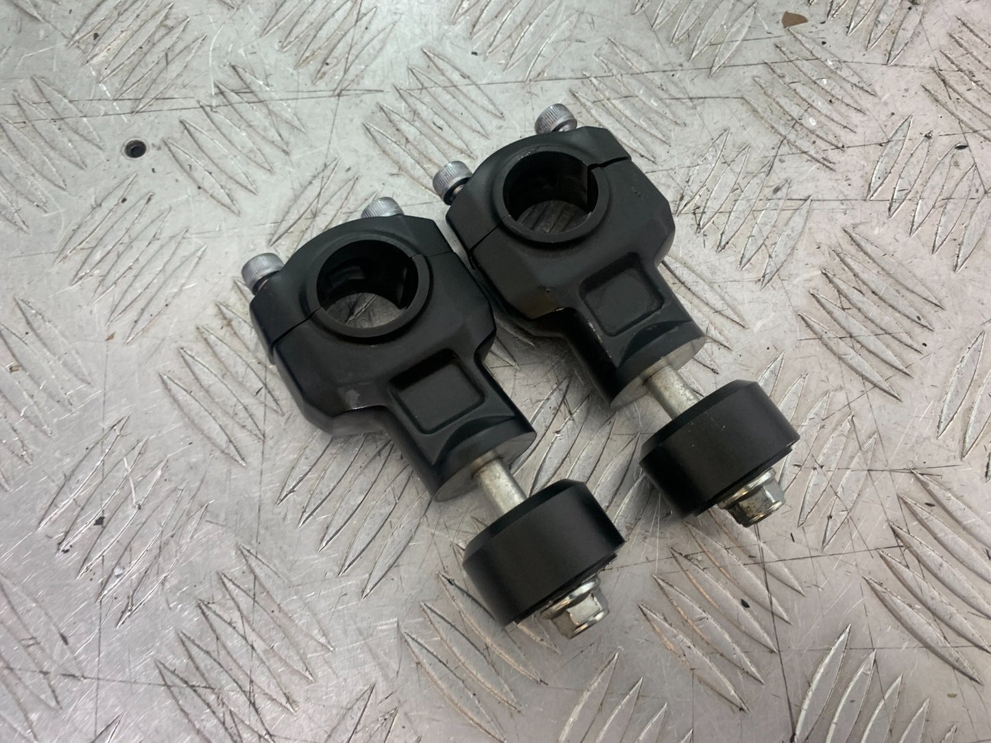 YAMAHA XSR900 XSR 900 HANDLEBAR RISERS  YEAR 2022-2024 (CMB1215)