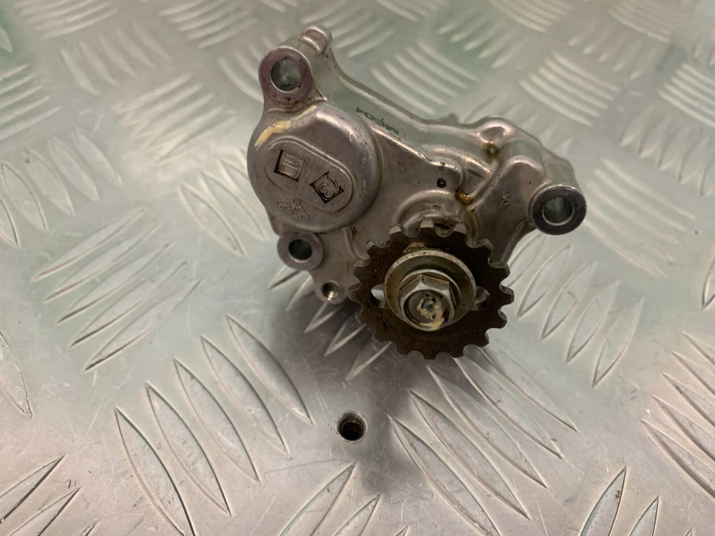 HONDA CB500 f CB500F OIL PUMP  YEAR 2022 (STOCK 951)