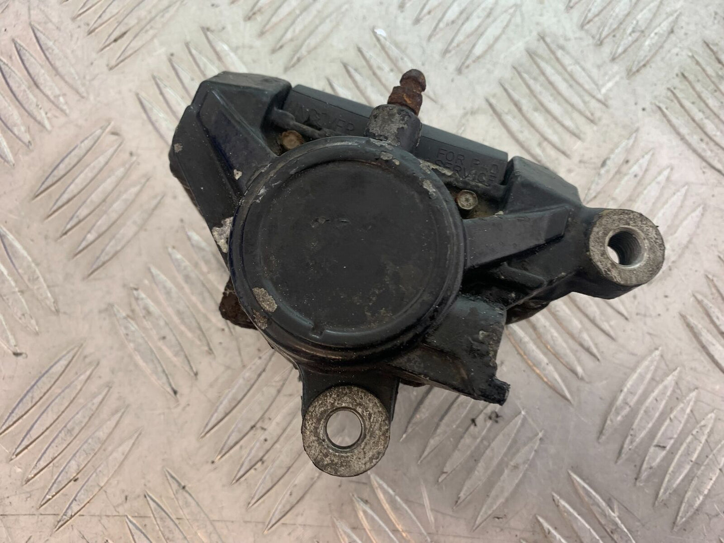 YAMAHA YZF600 YZF 600 THUNDERCAT REAR BRAKE CALIPER  1996-2003 (CMB1134)