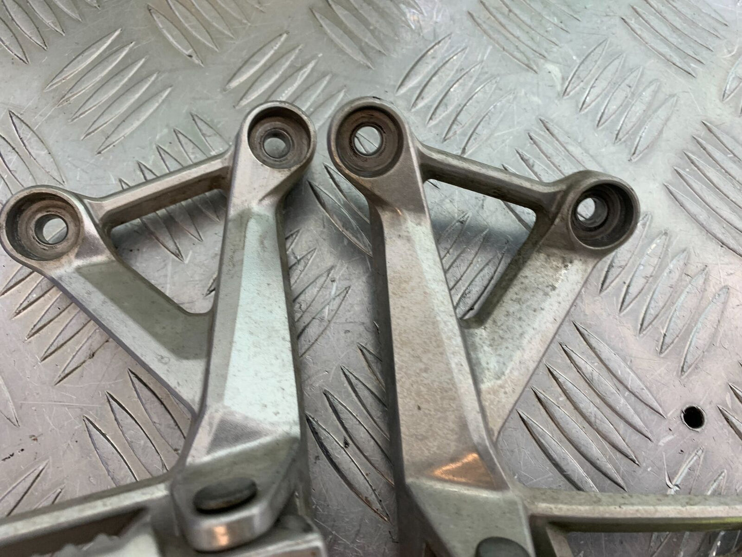 HONDA CBR500R CBR 500 R REAR HANGERS AND PEGS  YEAR 2016 (CMB1066)