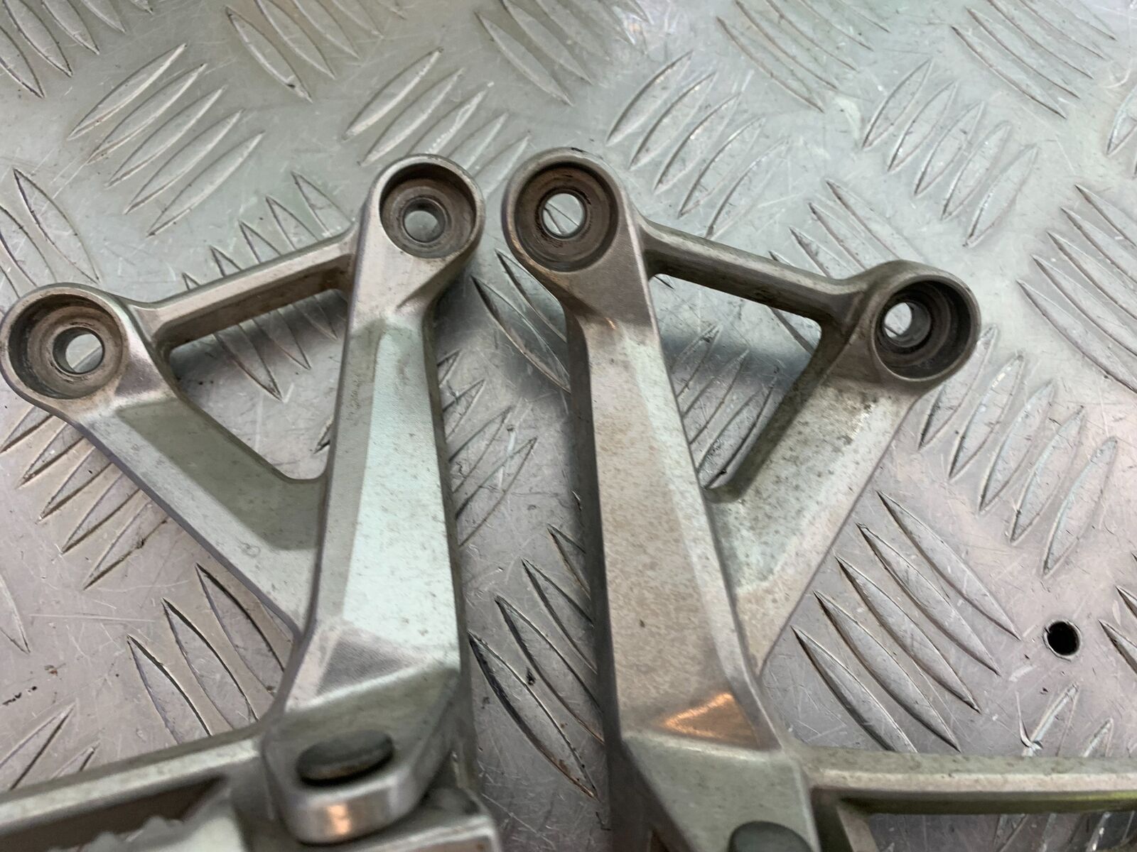 HONDA CBR500R CBR 500 R REAR HANGERS AND PEGS  YEAR 2016 (CMB1066)
