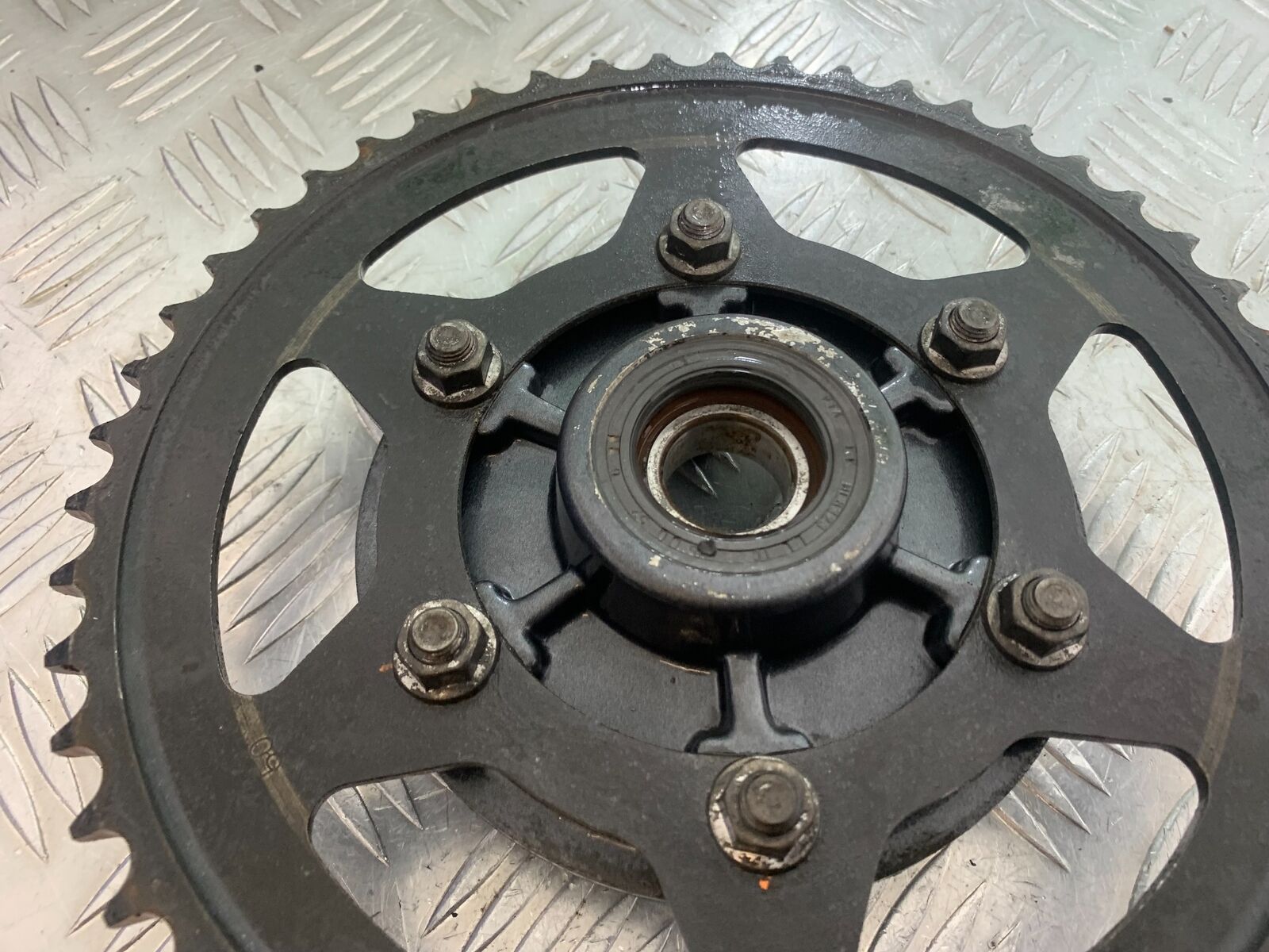 TRIUMPH TIGER 800 REAR SPROCKET CARRIER YEAR 2011-2014 (CMB1113)