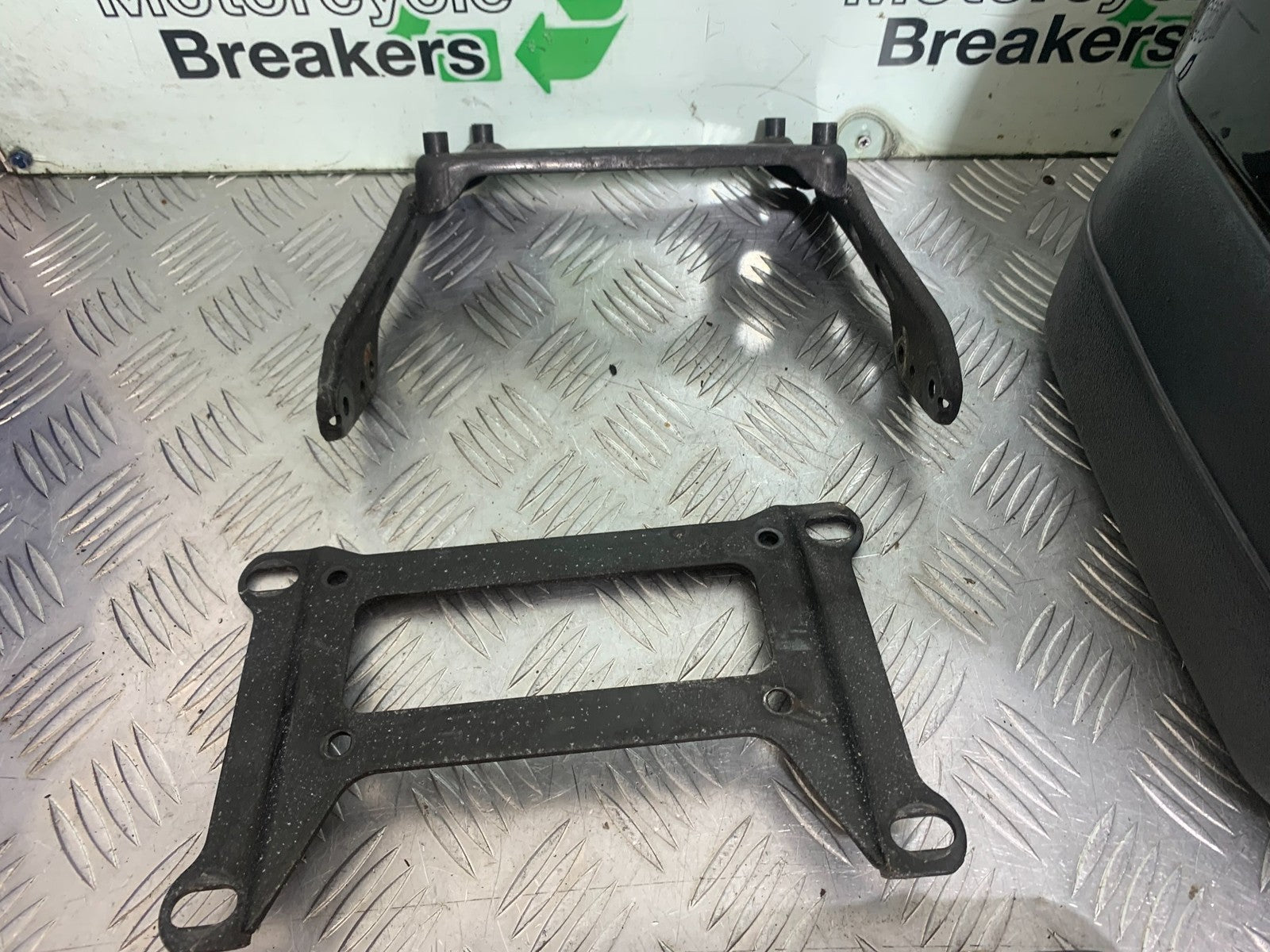 HONDA ST1100 PAN EUROPEAN HONDA TOP BOX AND RACK  YEAR 1993-2001 (CMB1195)