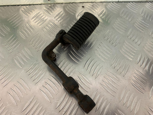 SUZUKI GS750 E GS 750E FRONT RIGHT FOOTPEG   YEAR 1979  (STOCK 959)