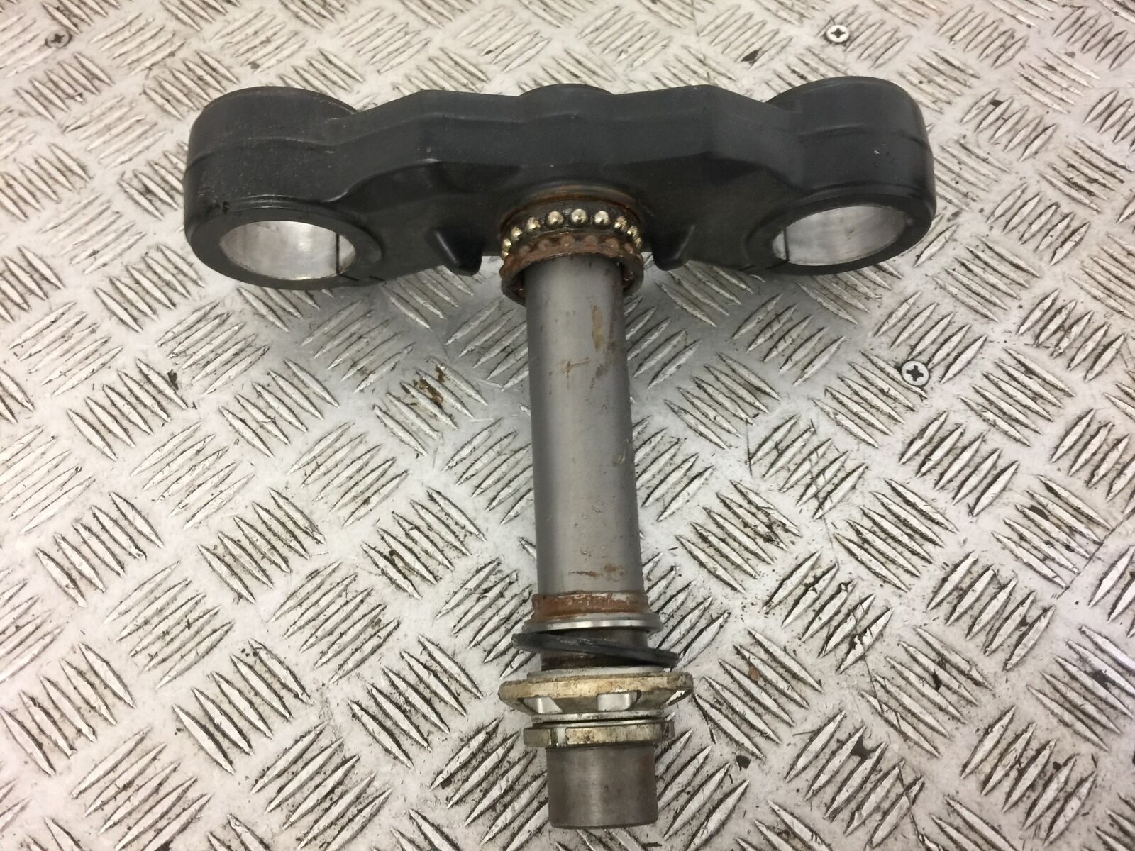 BENELLI TORNADO TNT 125 BOTTOM YOKE   2018 (STOCK 556)