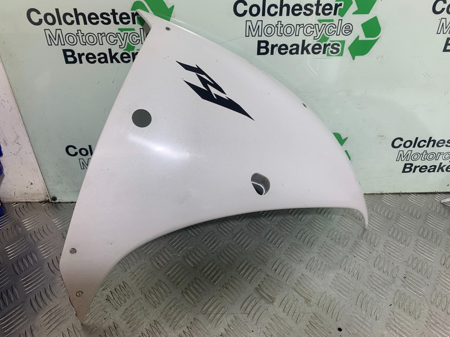 YAMAHA YZF R1 14 B BIG BANG RIGHT FAIRING PANEL   2009-14 (CMB1175)