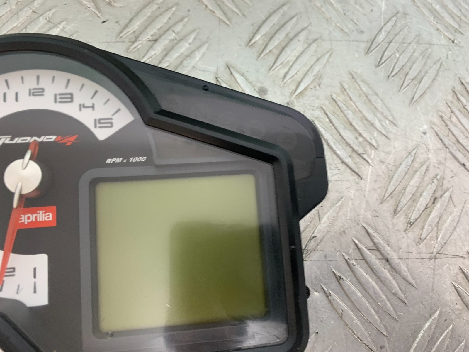 APRILIA TUONO 1000 V4 CLOCKS SPEEDO DASH   YEAR 2013-2014  (CMB1239)