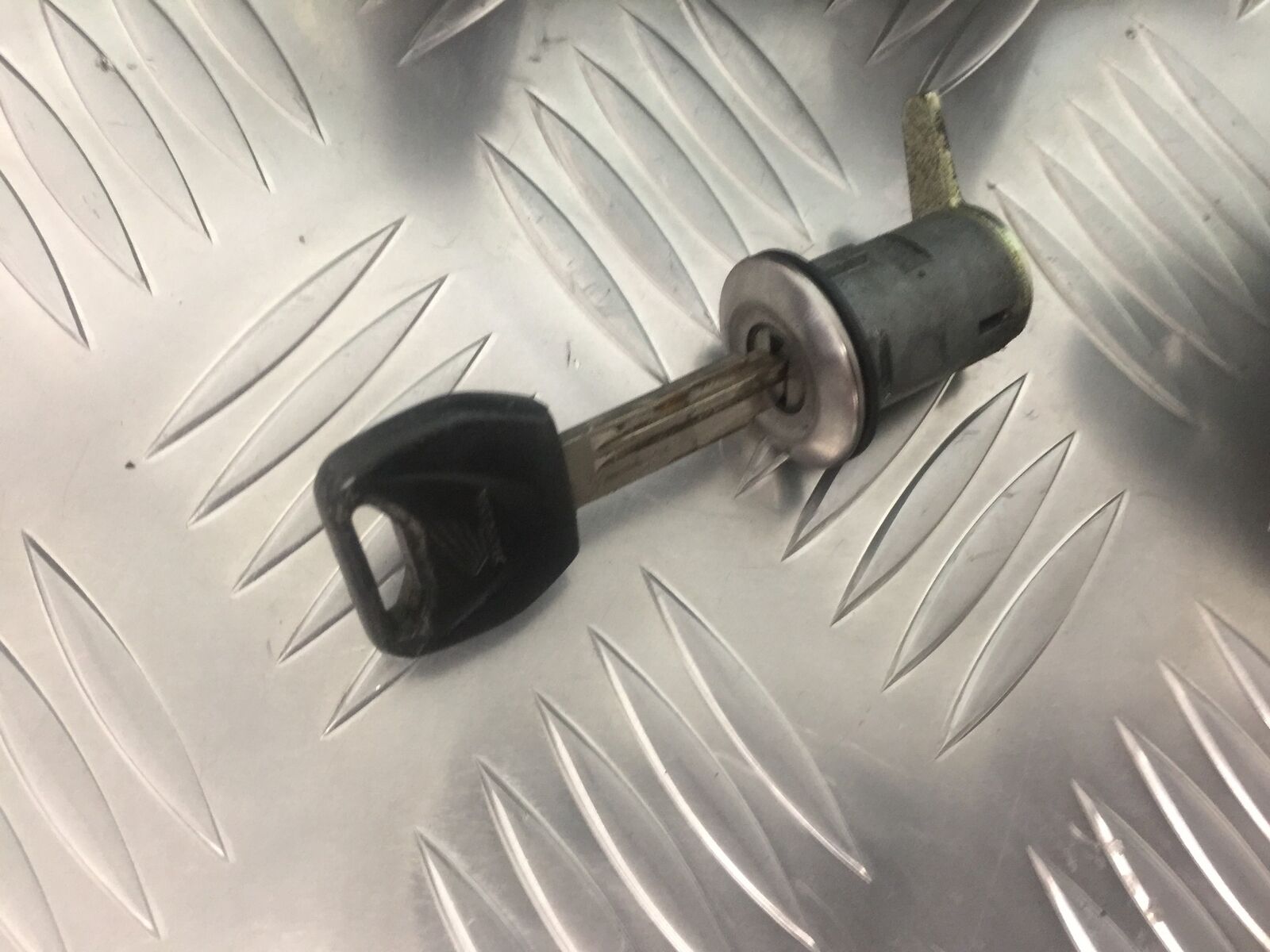 HONDA CBF500 CBF 500 LOCKS AND KEY  YEAR 2004-08 (STOCK 917)