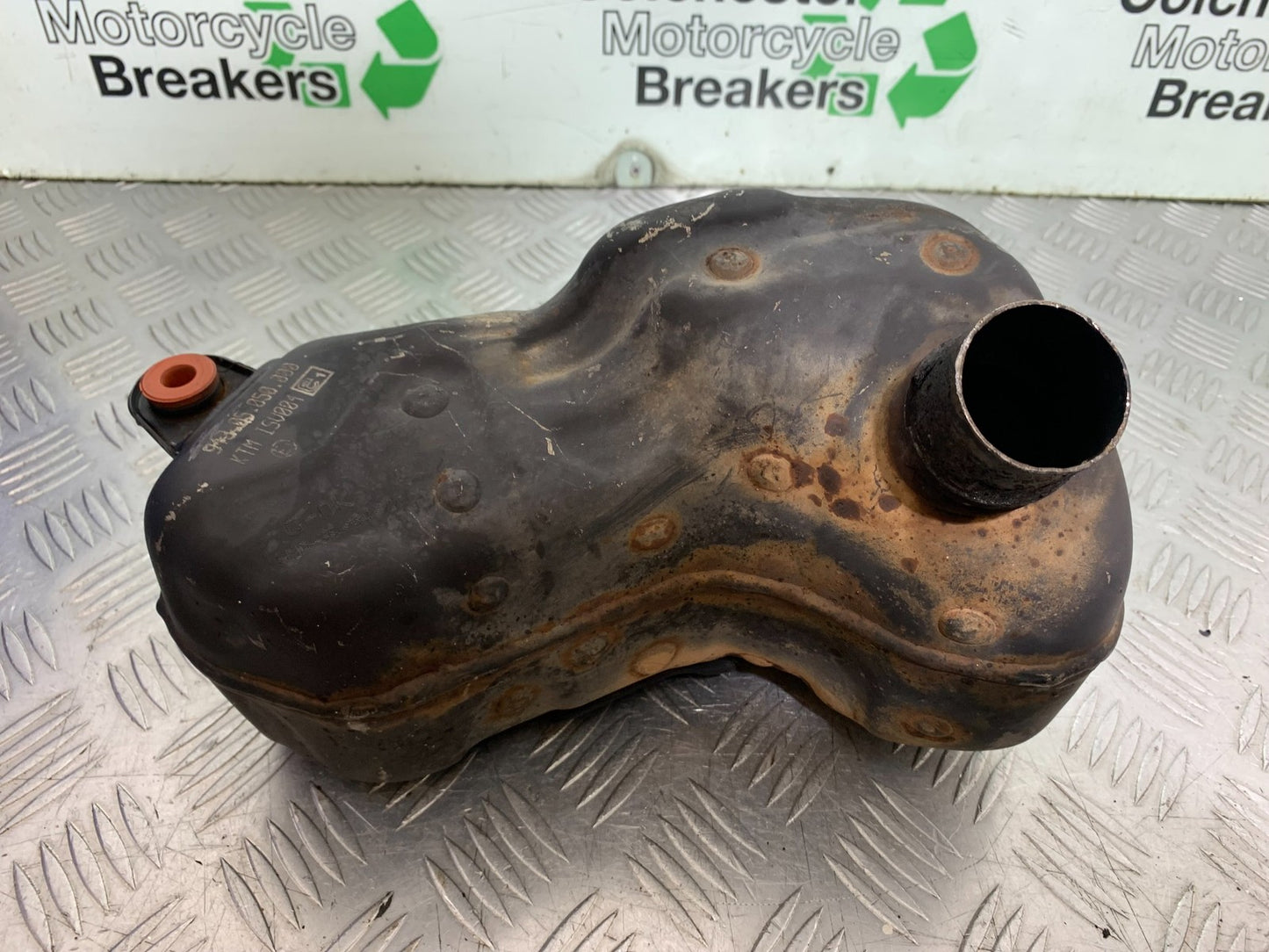 KTM DUKE 125 EXHAUST COLLECTOR BOX   YEAR 2017-2022 (CMB1274)