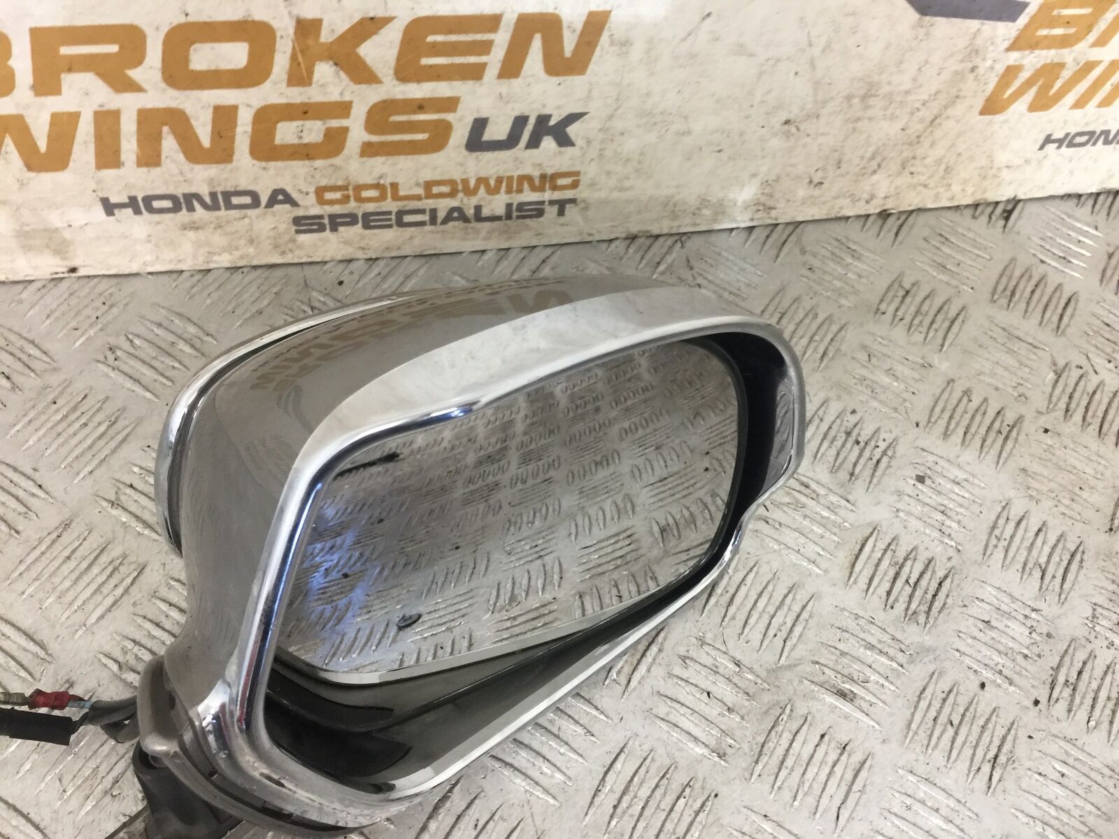 HONDA GL1800 GL 1800 RIGHT MIRROR  YEAR 2004-10 ABS (STOCK 890)