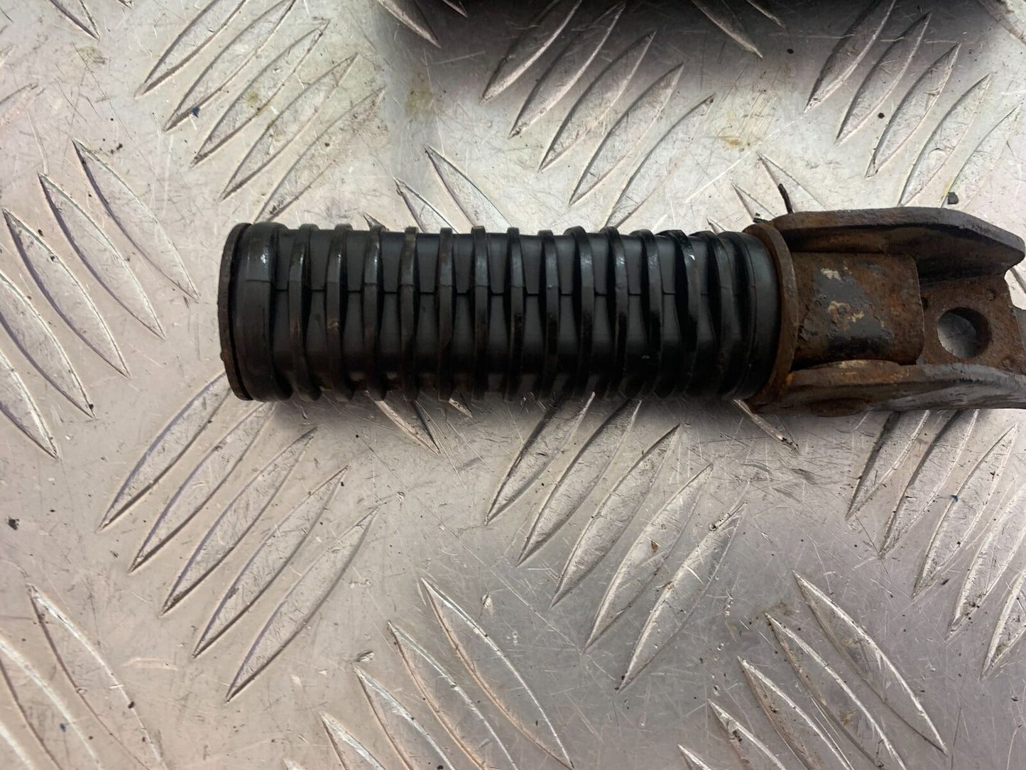 HONDA CX500 CX 500 1 X FRONT AND REAR FOOTPEGS YEAR 1980 (CMB1131)