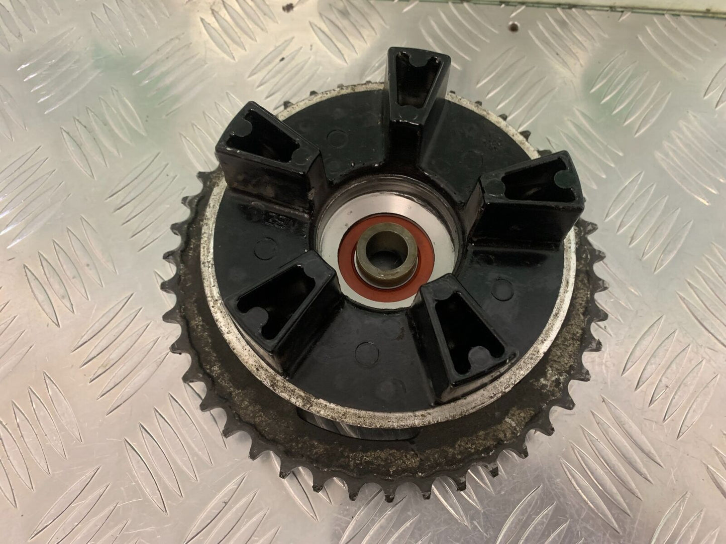 HONDA CBF600 CBF 600 SA-5 REAR SPROCKET CARRIER YEAR 2004 -07  (STOCK 965)