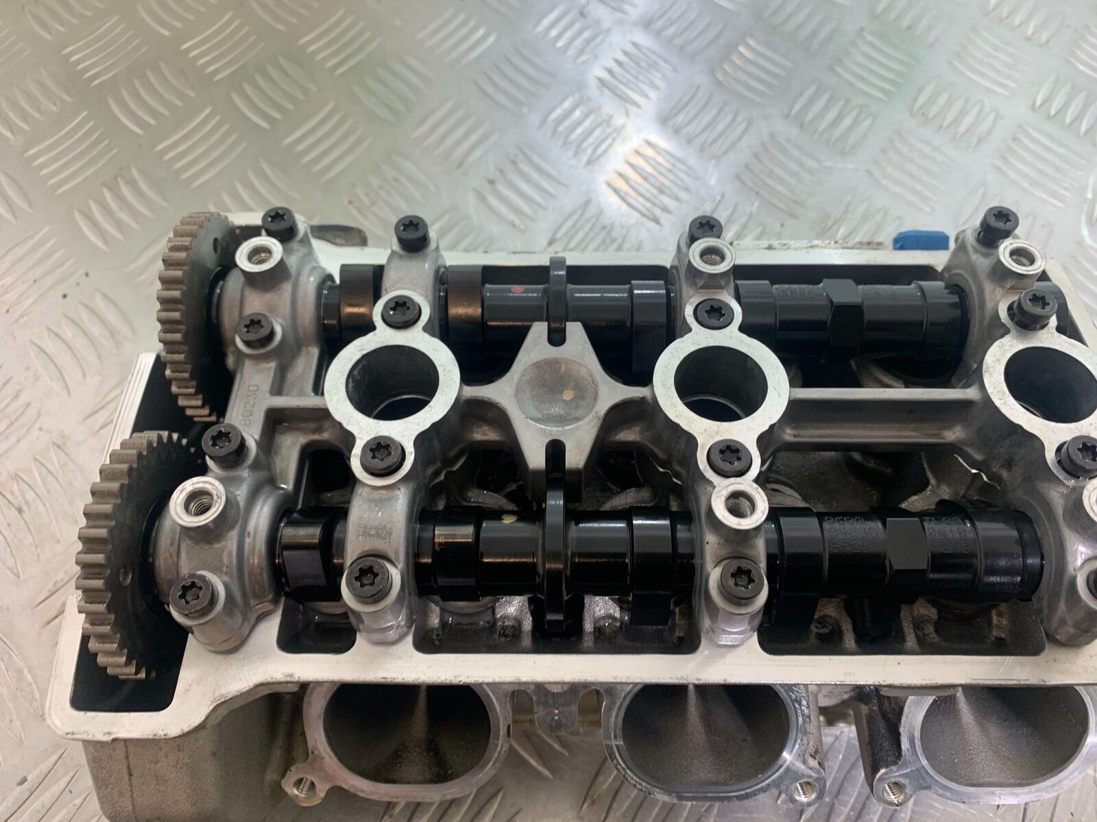 MV AGUSTA TURISMO VELOCE 800 CYLINDER HEAD AND CAMS  YEAR 2014-17 (CMB1051)