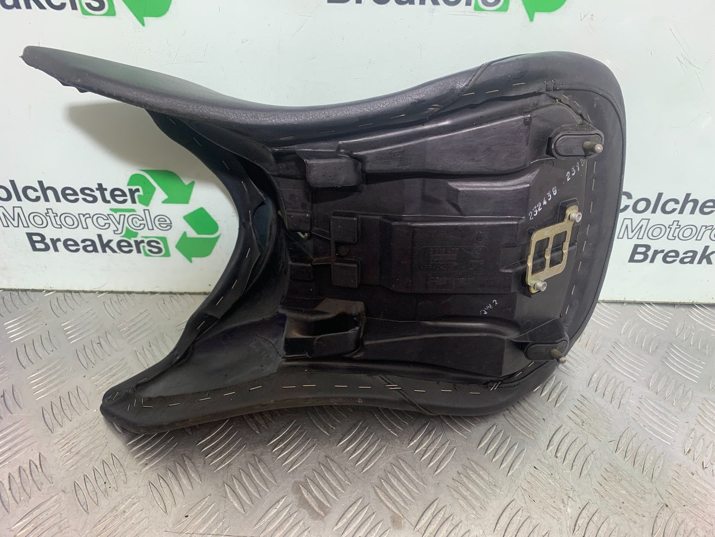 BMW R850 R R850R FRONT SEAT YEAR 1994-2002 (CMB1170)