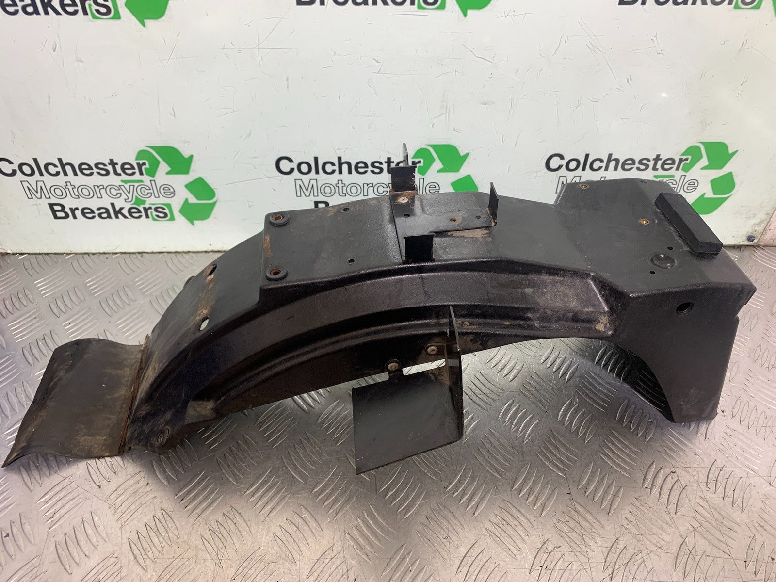TRIUMPH TROPHY 900 REAR MUDGUARD   YEAR 1991-95 (CMB1251)