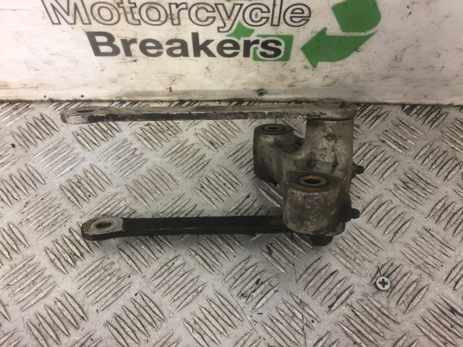 KAWASAKI ZX6R ZX636 REAR SHOCK LINKAGE  YEAR 2002  (STOCK 484)
