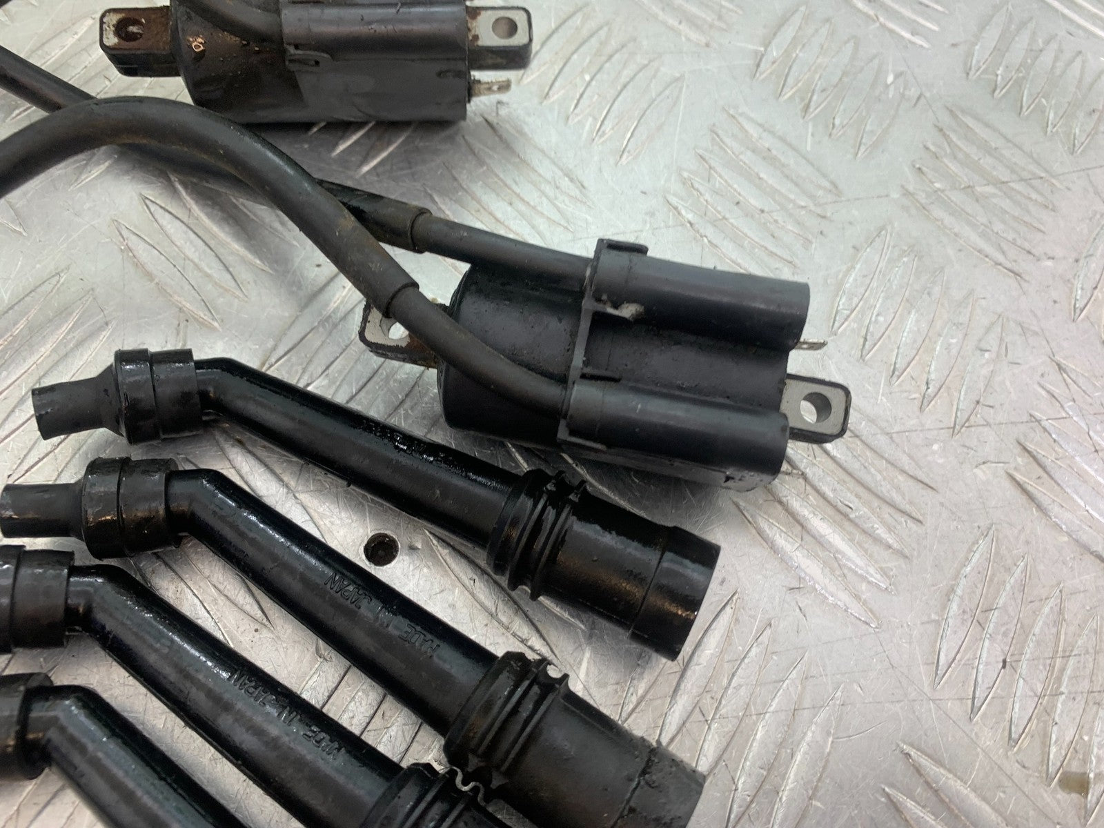 YAMAHA FZS600 FAZER 600 COILS AND CAPS   YEAR 1998-2001 (CMB1267)