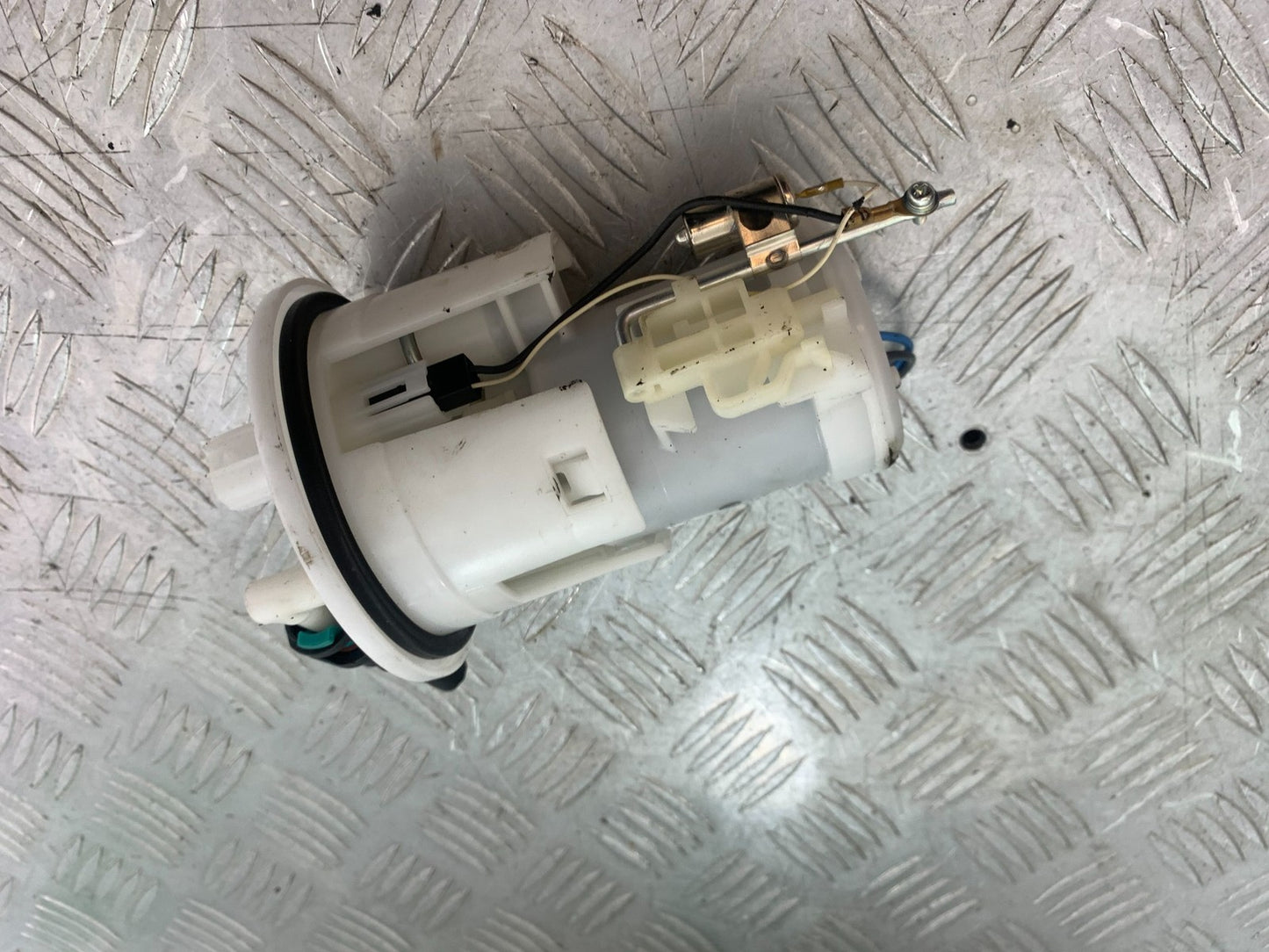 HONDA CBR1000 rr FIREBLADE  PETROL PUMP  YEAR 2012-2016 (CMB1198)