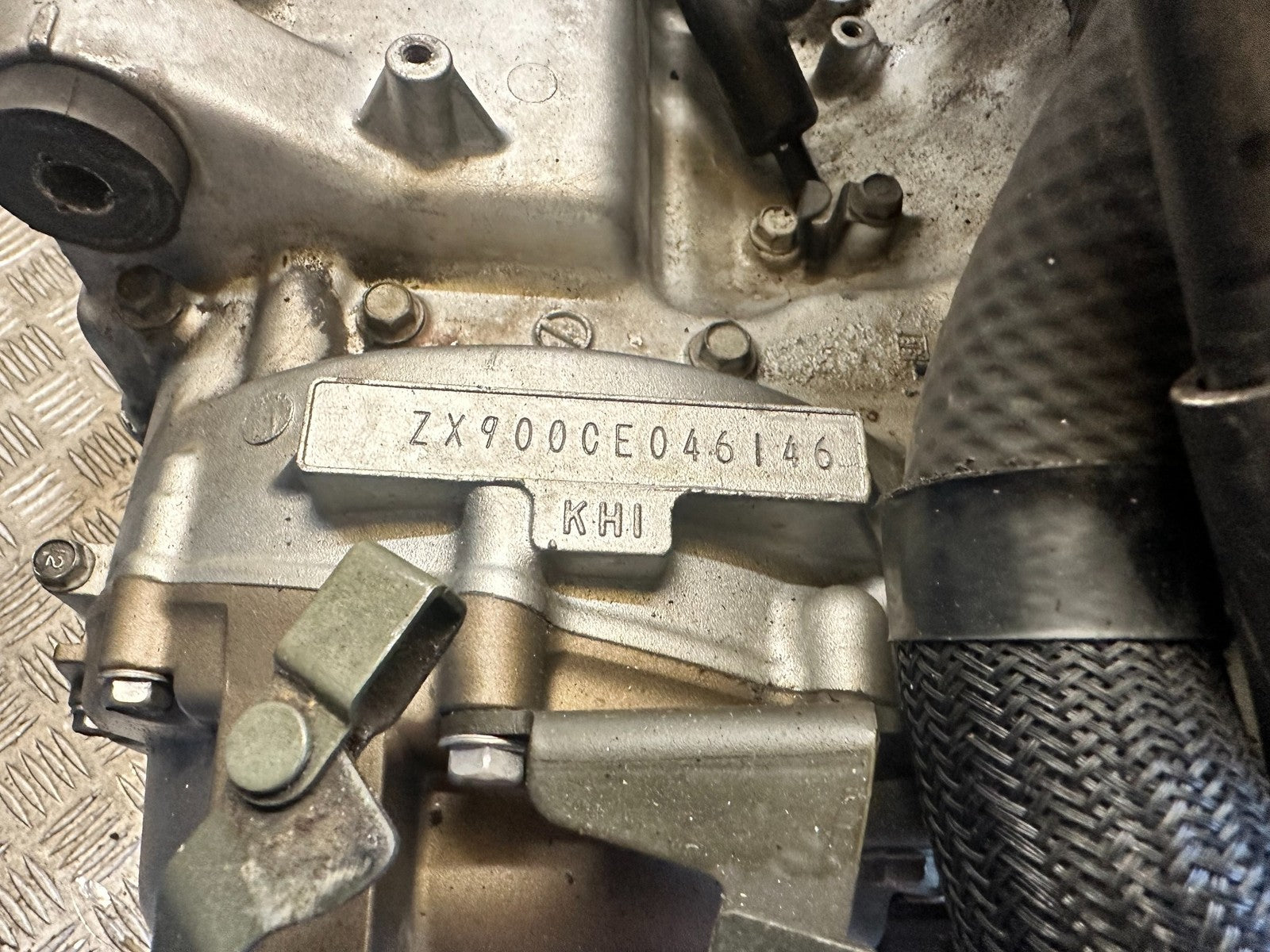 KAWASAKI ZX9R ZX9 E1 E2 ENGINE YEAR 2000-01  (CMB1171)