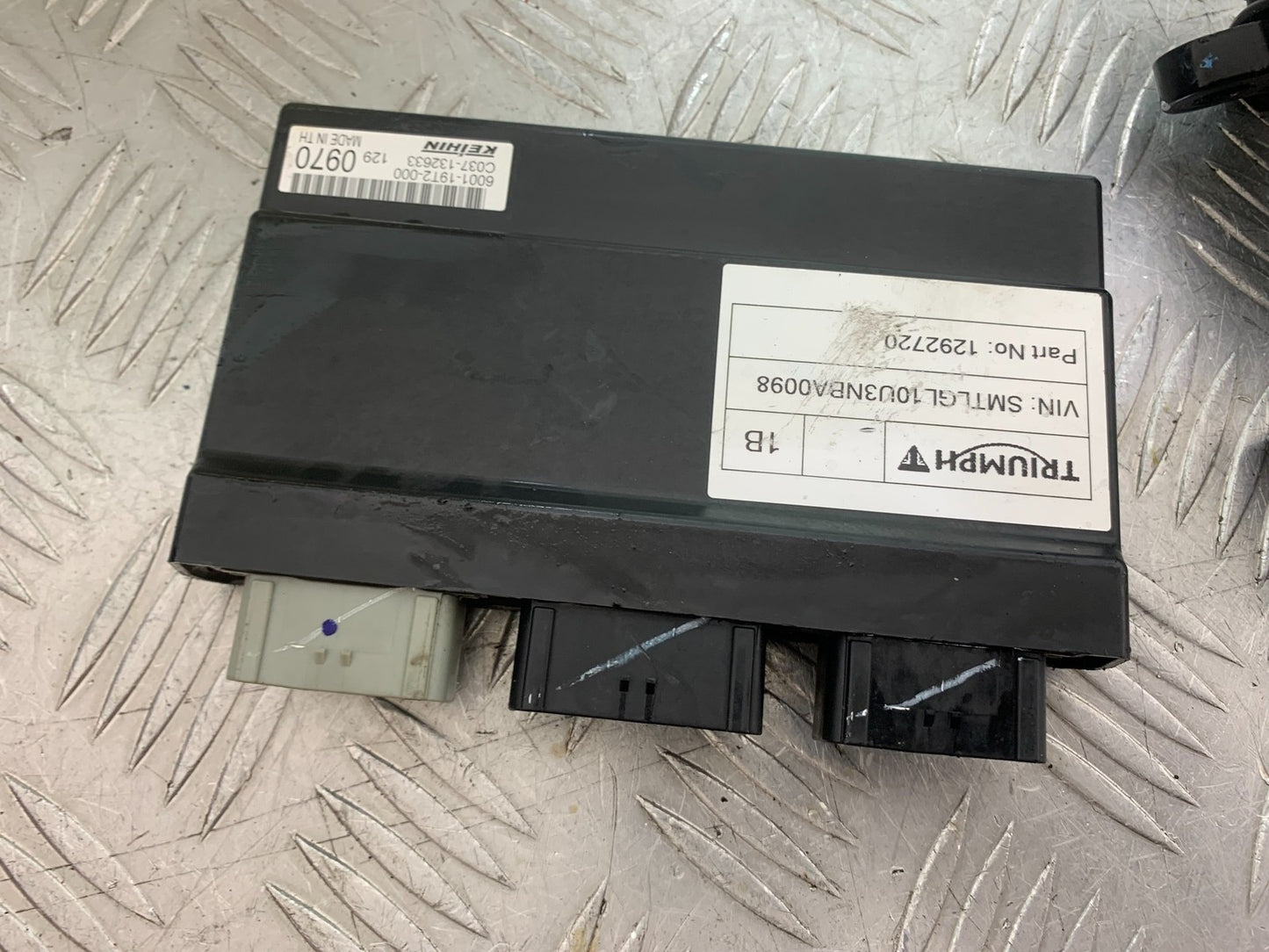 TRIUMPH TRIDENT 660 ECU LOCKS KEY  YEAR 2021-2024 (CMB1295)