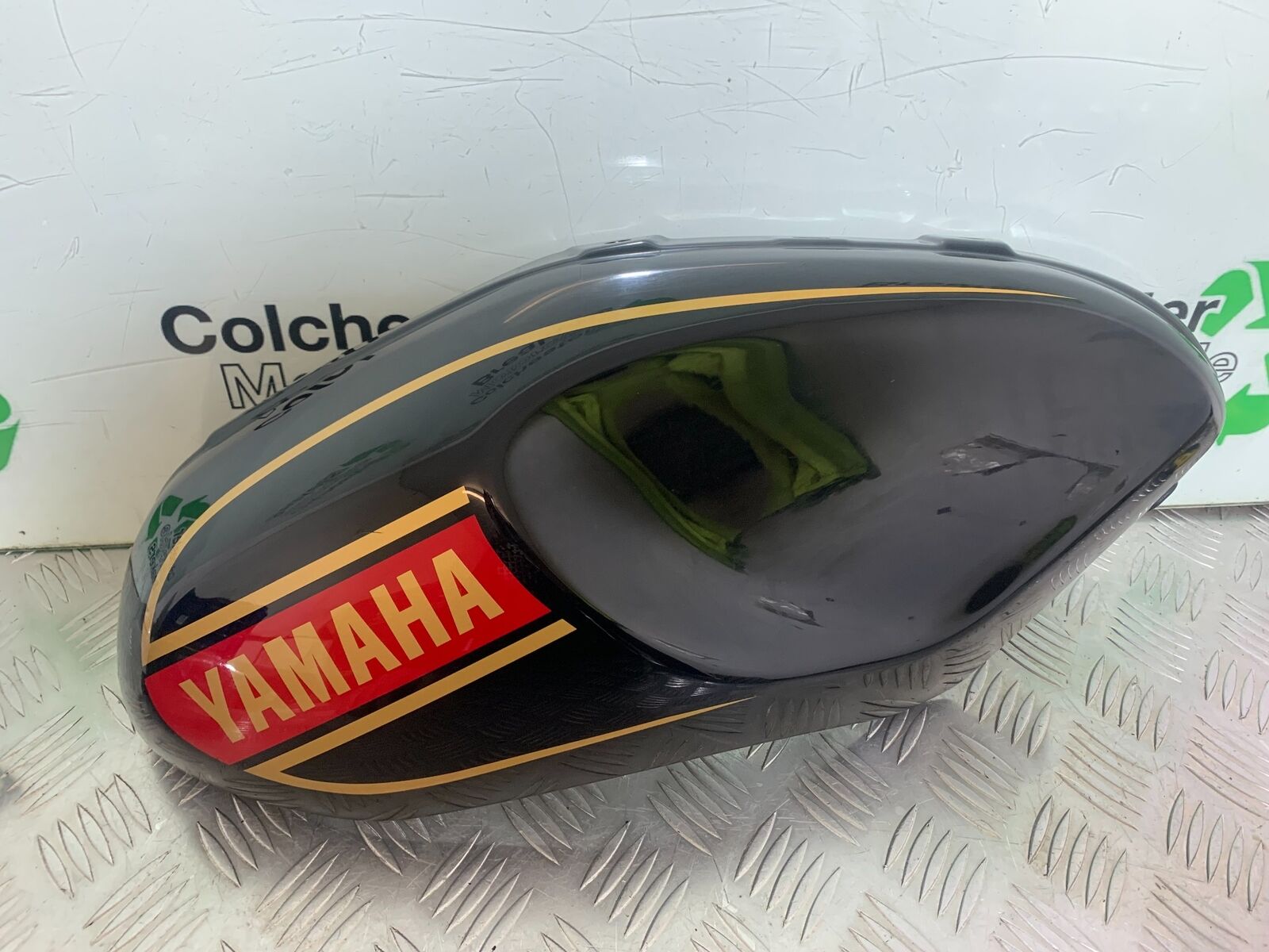 YAMAHA XSR900 XSR 900 LEFT TANK PANEL   YEAR 2021-2022 (CMB1073)