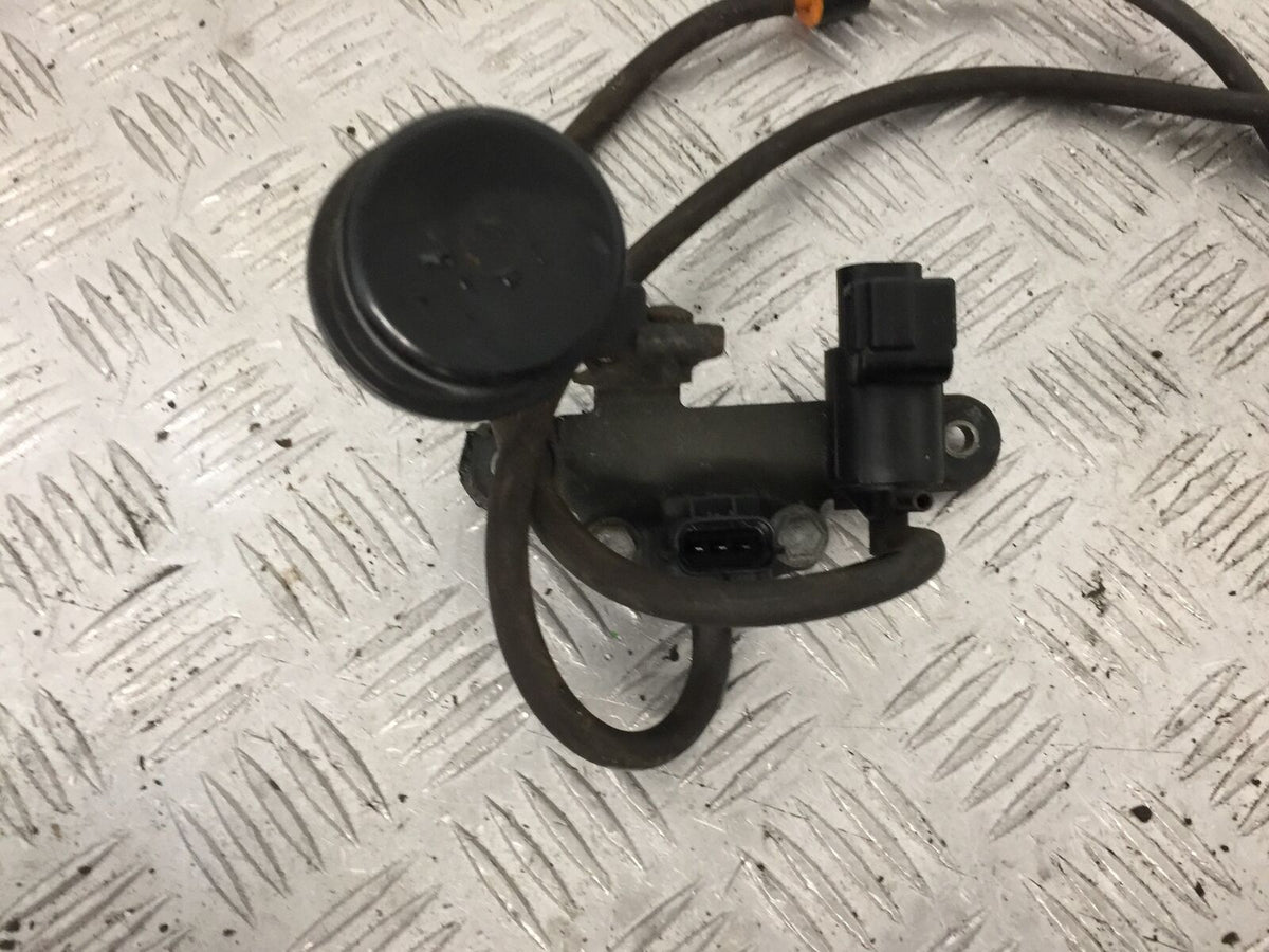 SUZUKI GSXR750 GSXR 750 SRAD RELAYS   YEAR 1999 (STOCK 880)