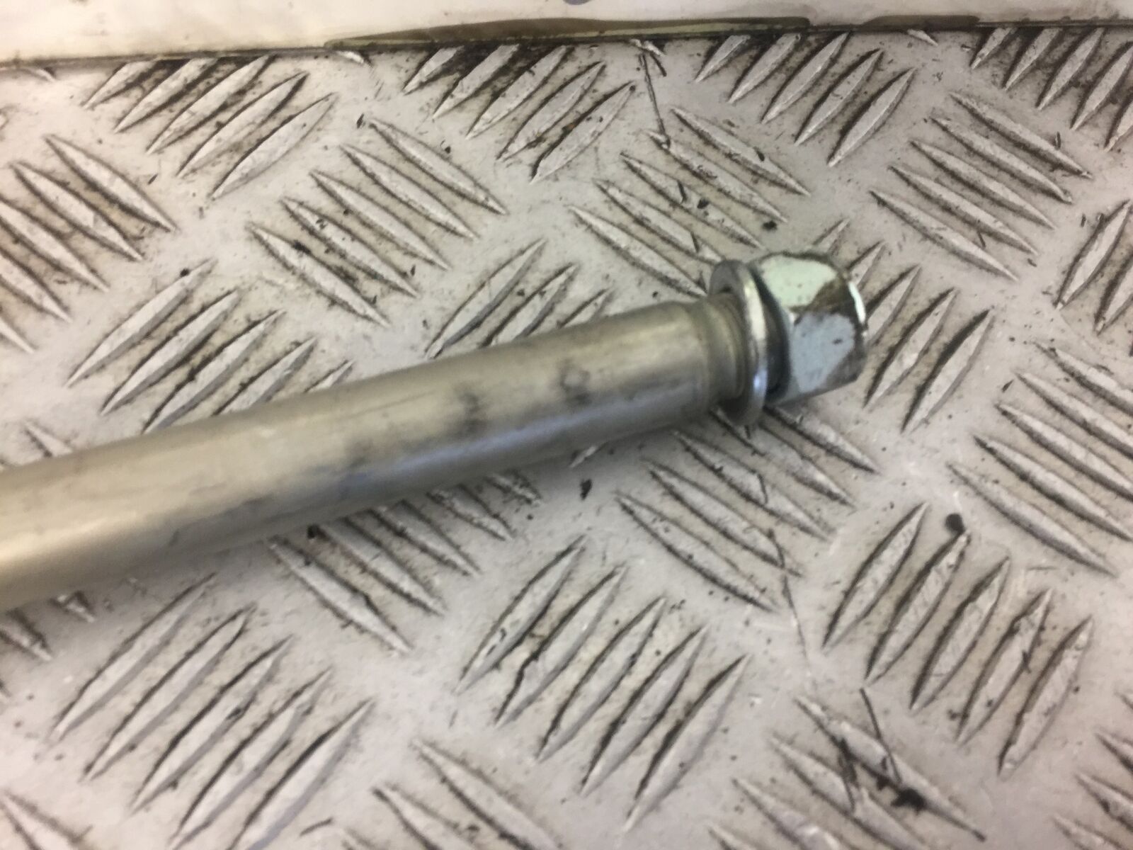 SUZUKI GSF1250 GSF 1250 K8 SWINGARM SPINDLE   YEAR 2009
