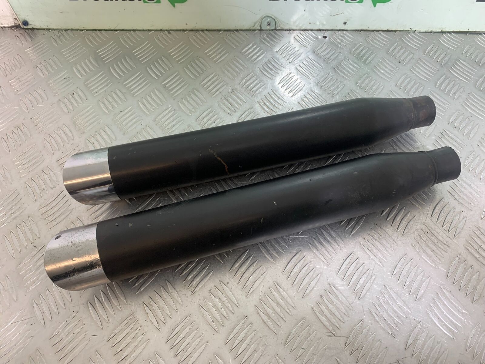 HARLEY DAVIDSON XL883 N IROD SILENCERS   YEAR 2020  (CMB1116)