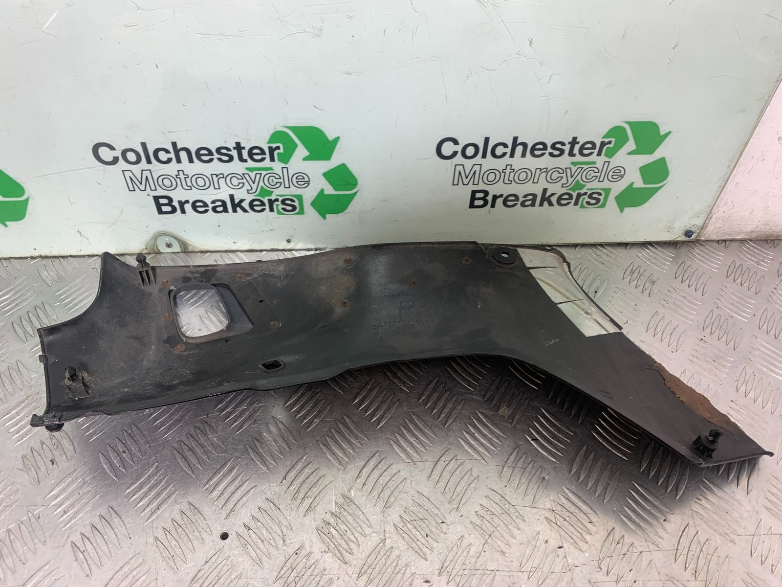 HONDA ST1100 PAN EUROPEAN RIGHT SEAT PANEL  YEAR 1993-2001 (CMB1195)