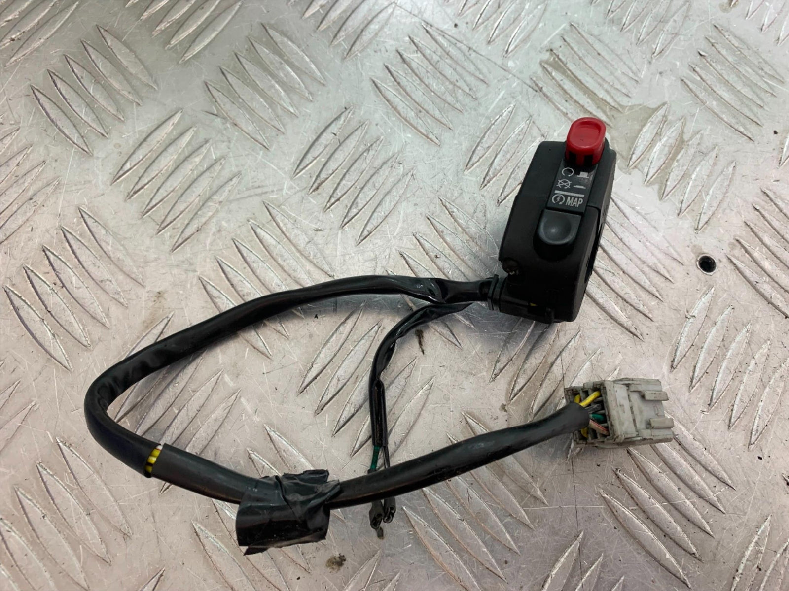 MV AGUSTA 800 F3 RIGHT SWITCH GEAR YEAR 2013-2016 (CMB1152)