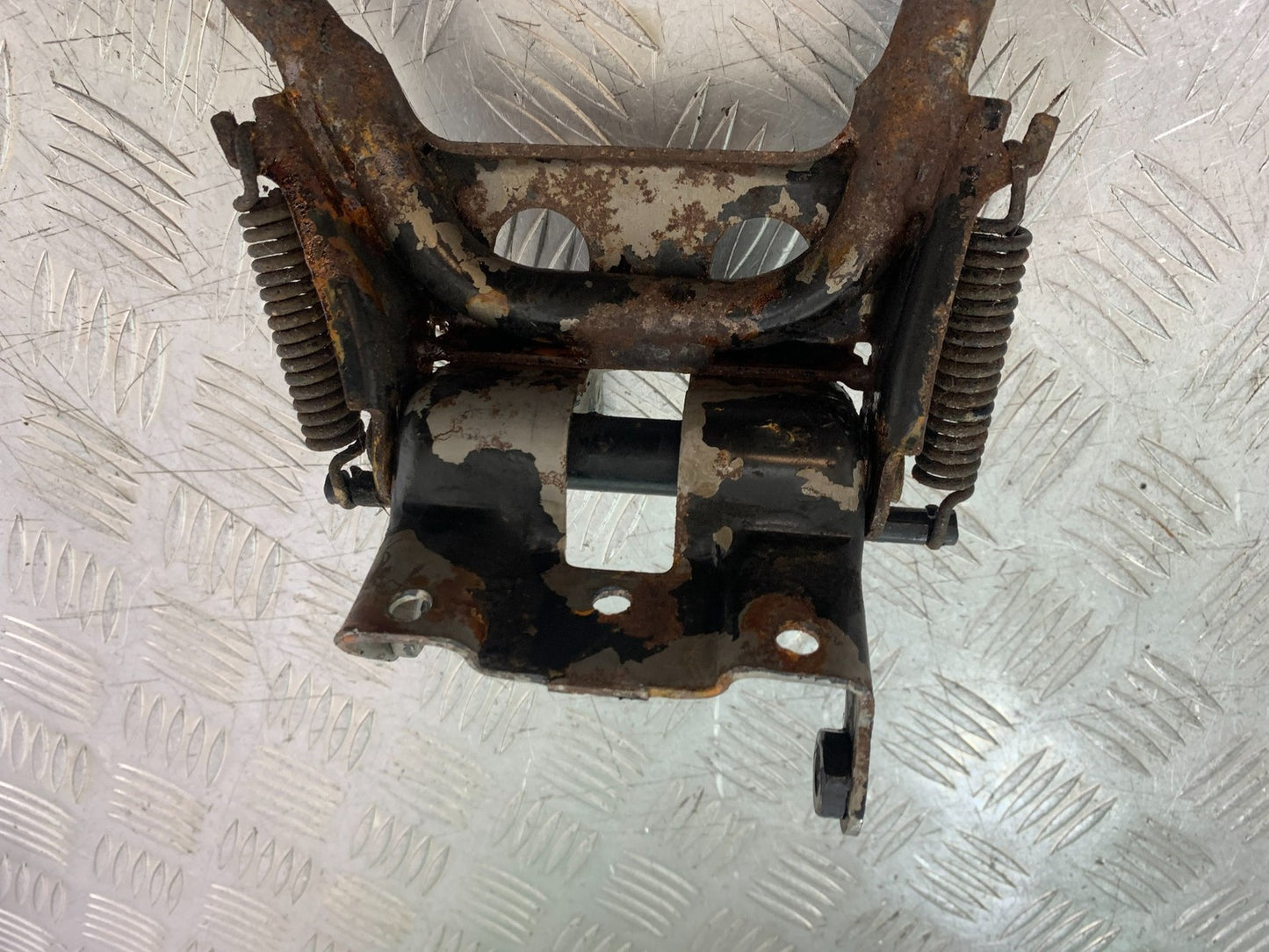 PIAGGIO VESPA LX50 LX S 50 CENTER STAND   YEAR 2007-2016 (CMB1290)