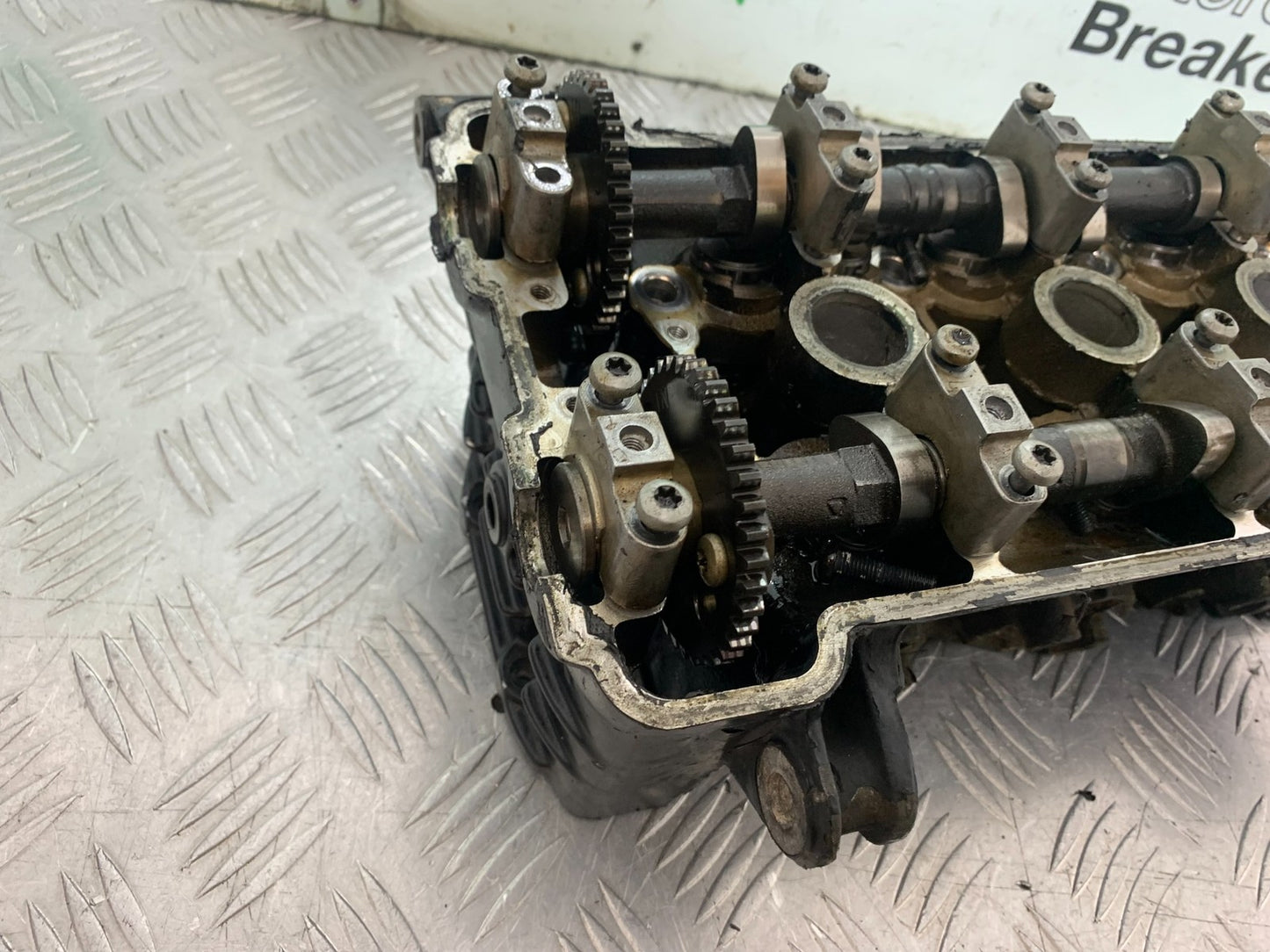 TRIUMPH 955i SPRINT ST CYLINDER HEAD AND CAMS   YEAR 1999-2004