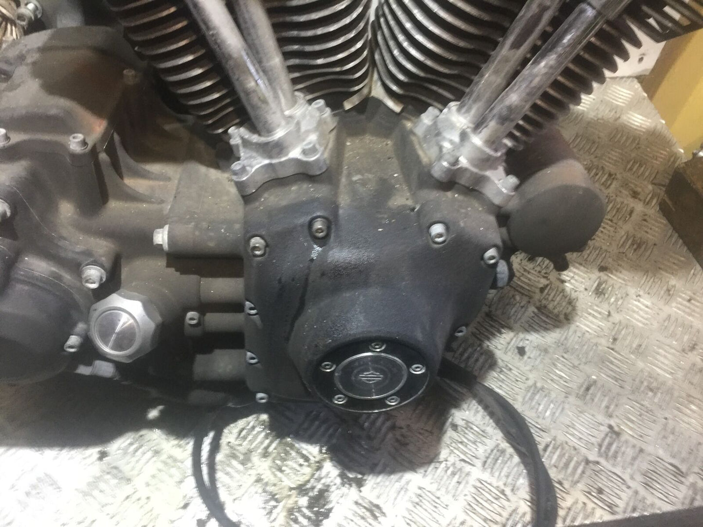 HARLEY DAVIDSON FAT BOB FXDF ENGINE   YEAR 2009  (STOCK 806)