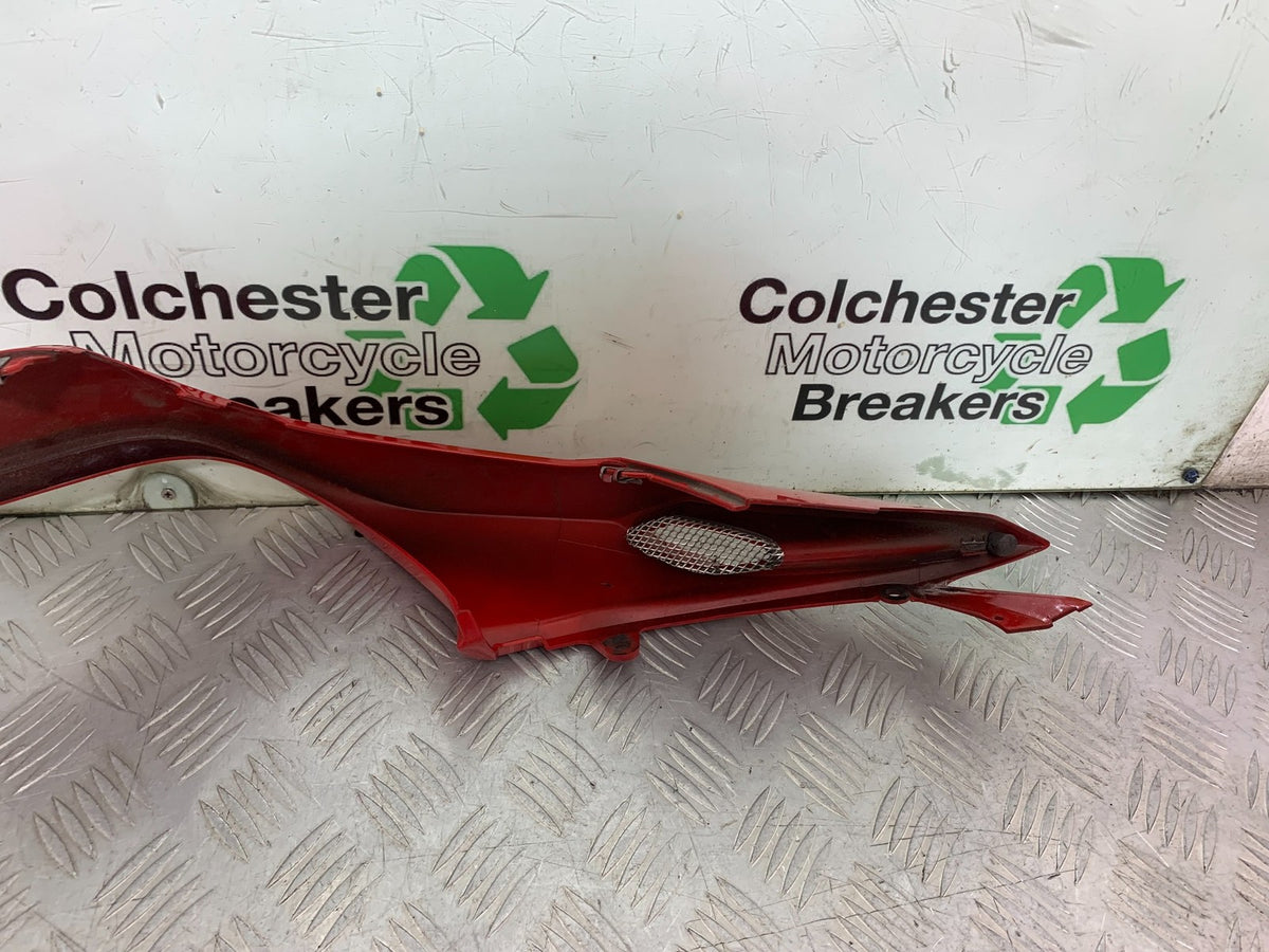 MV AGUSTA 675 F3 LEFT SEAT PANEL  YEAR 2012-2016 (CMB1302)