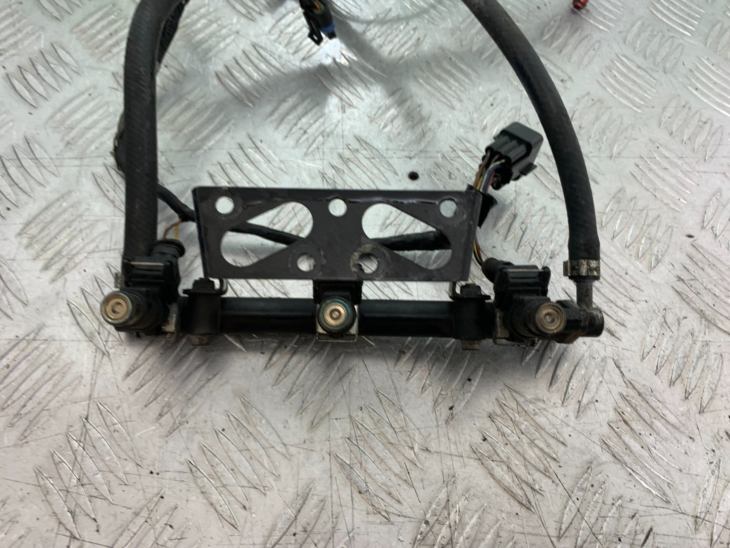TRIUMPH 955i DAYTONA INJECTORS  YEAR 2002-2006 (CMB1229)