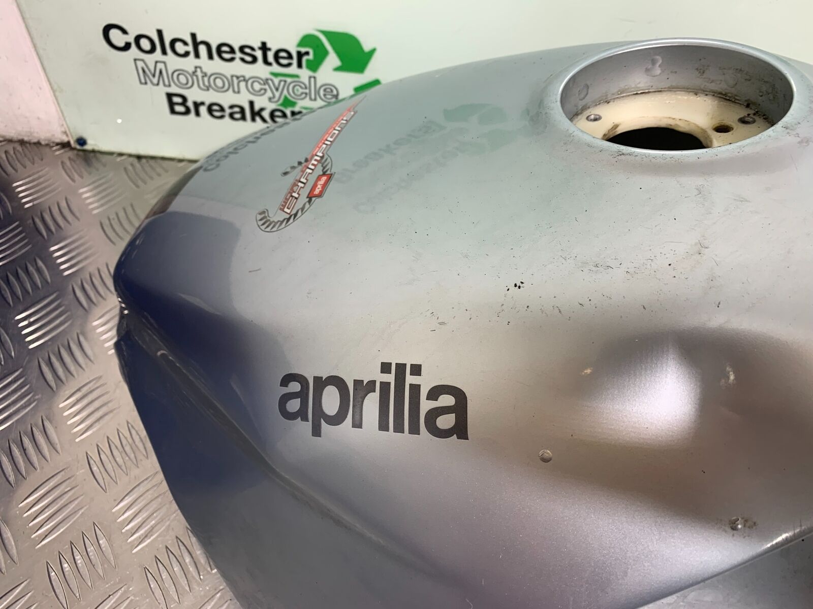 APRILIA FUTURA RST 1000 PETROL TANK   YEAR 2001-2005 (CMB1033)