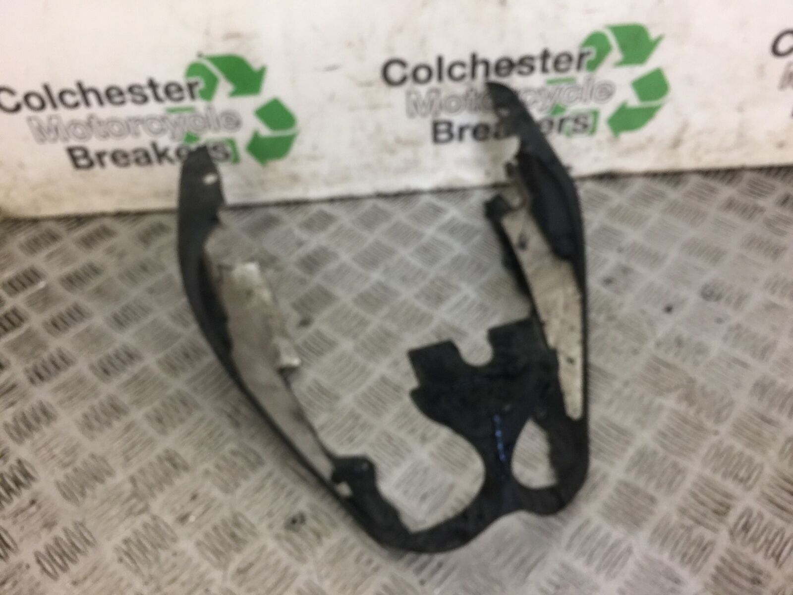 YAMAHA FZ6 S2 SILENCER INFILL PANEL  YEAR 2007 (STOCK 547)