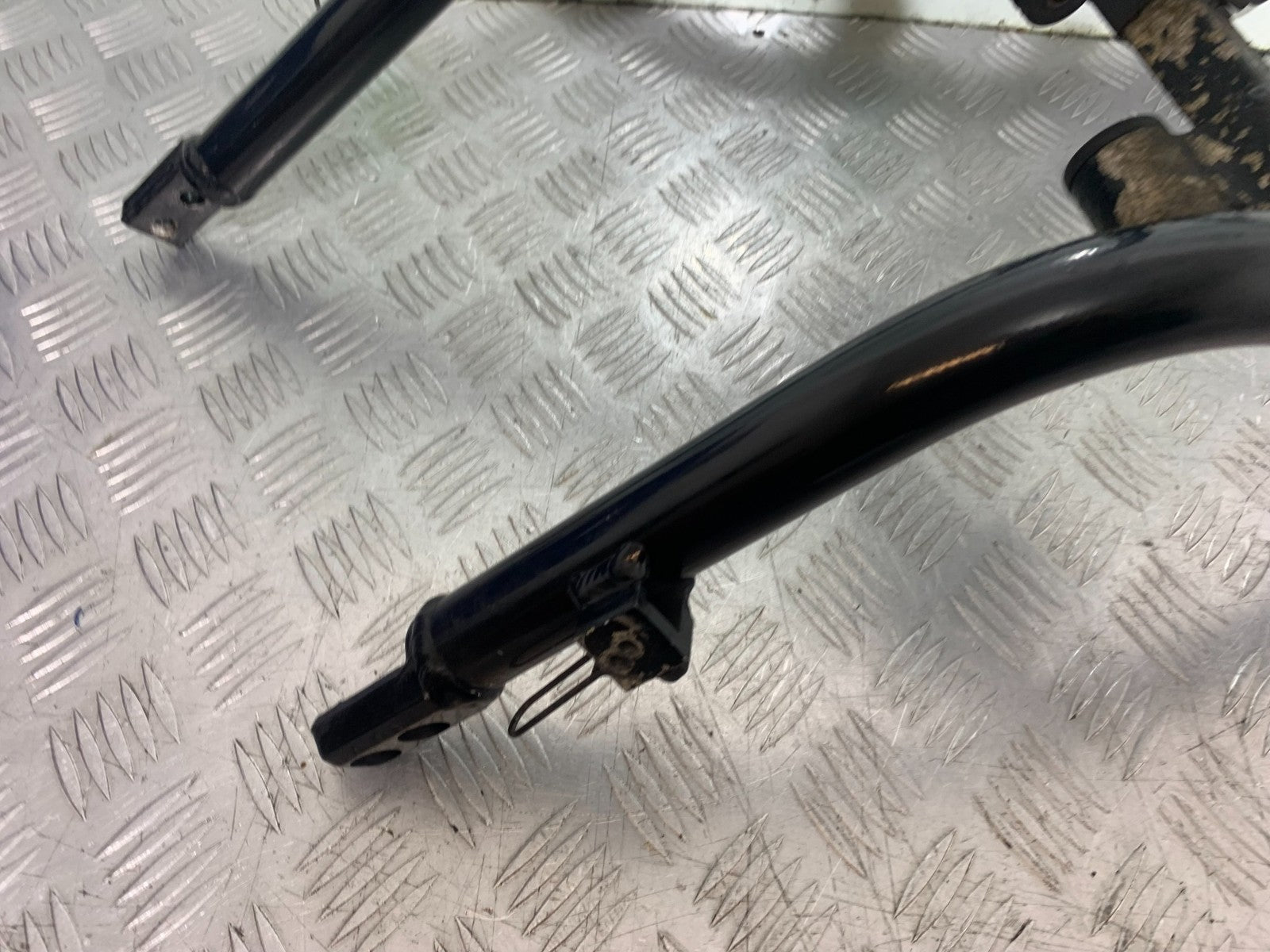 KAWASAKI ZZR1100 D FRAME RAIL   YEAR 1993-2001 (CMB1289)