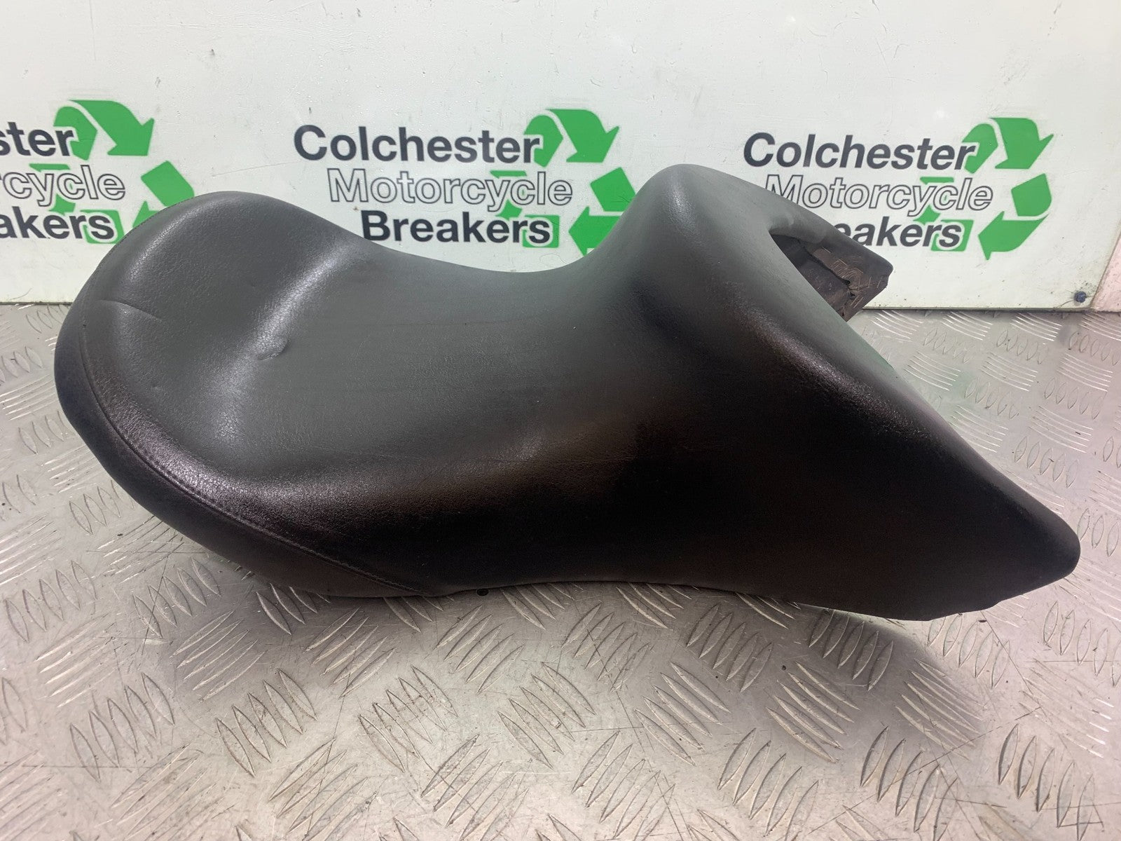 BMW R850 R R850R FRONT SEAT YEAR 1994-2002 (CMB1170)