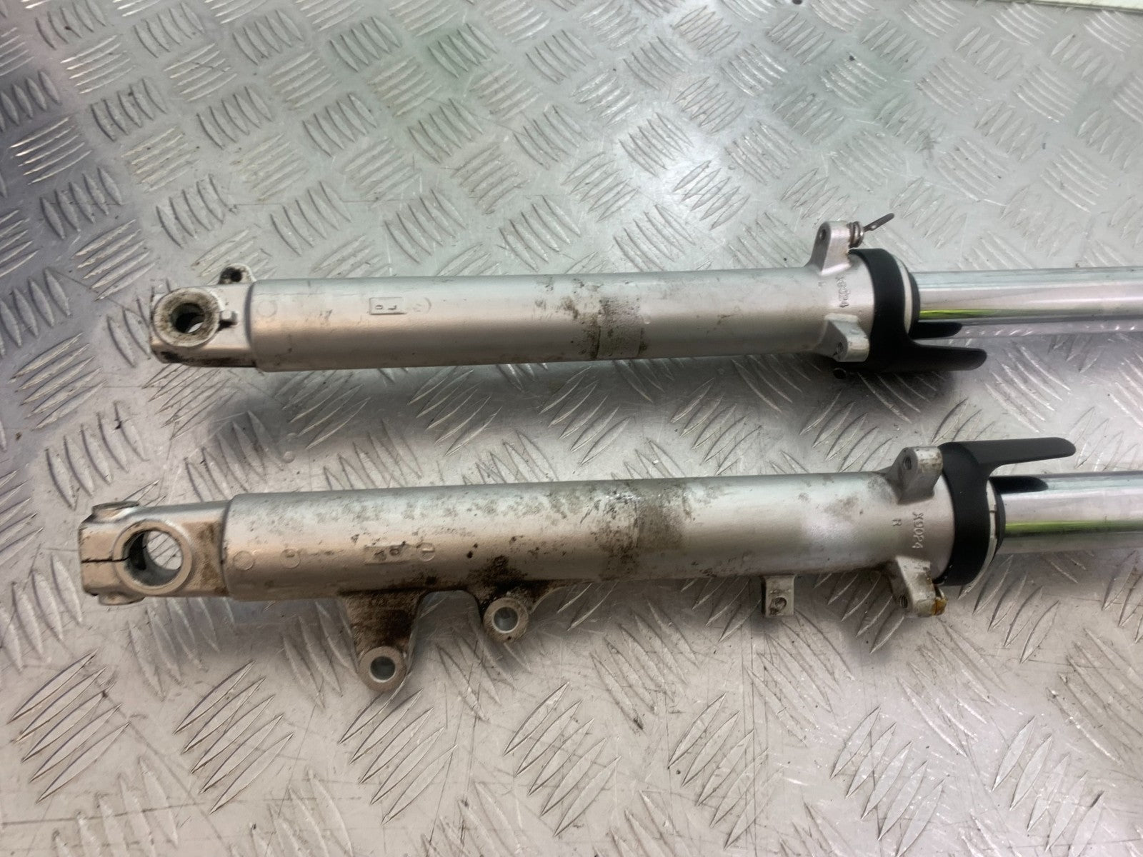 SUZUKI GS500 GS 500 FORKS   YEAR 2001-2008 (CMB1254)