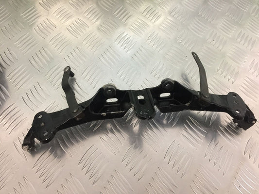 KAWASAKI ZX10R ZX10 FAIRING BRACKET   YEAR 2004-2005 (STOCK 932)
