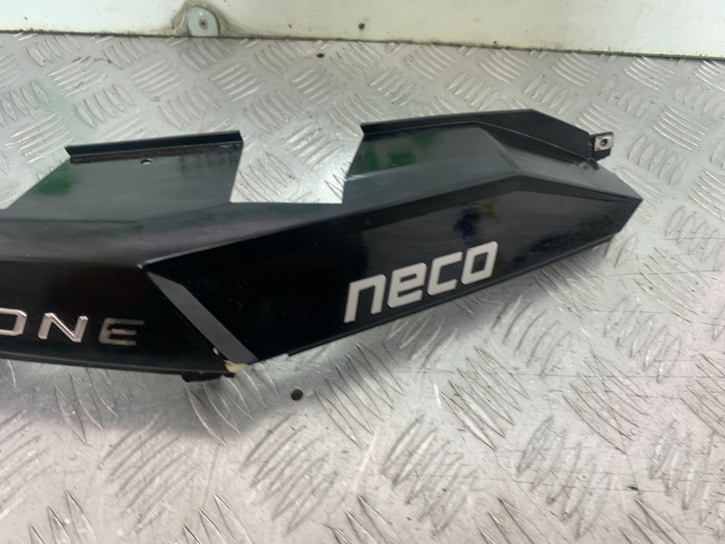 NECO ALEXONE 125 RIGHT SEAT PANEL  YEAR 2016-2022  (CMB1273)
