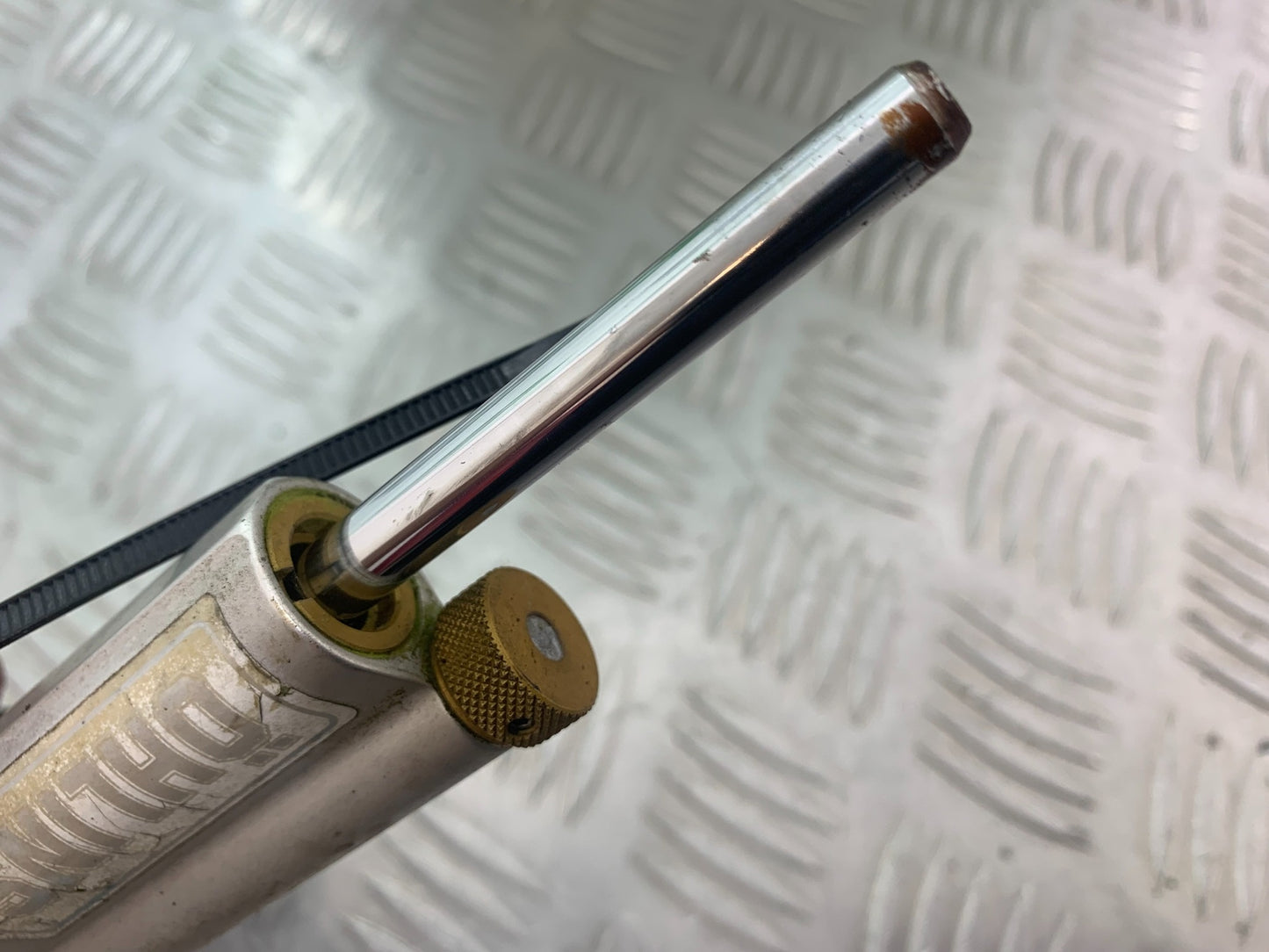 KAWASAKI ZX6R OHLINS STEERING DAMPER  YEAR 2009-2012 (CMB1136)