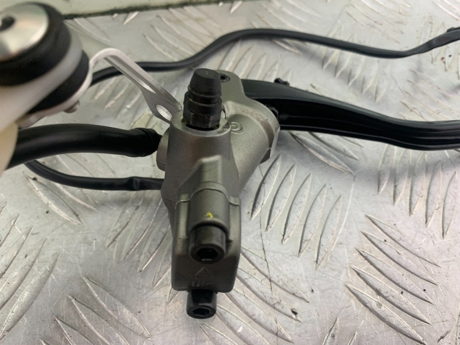 DUCATI 1198 S FRONT BRAKE MASTER CYLINDER  YEAR 2009-2011 (CMB1219)