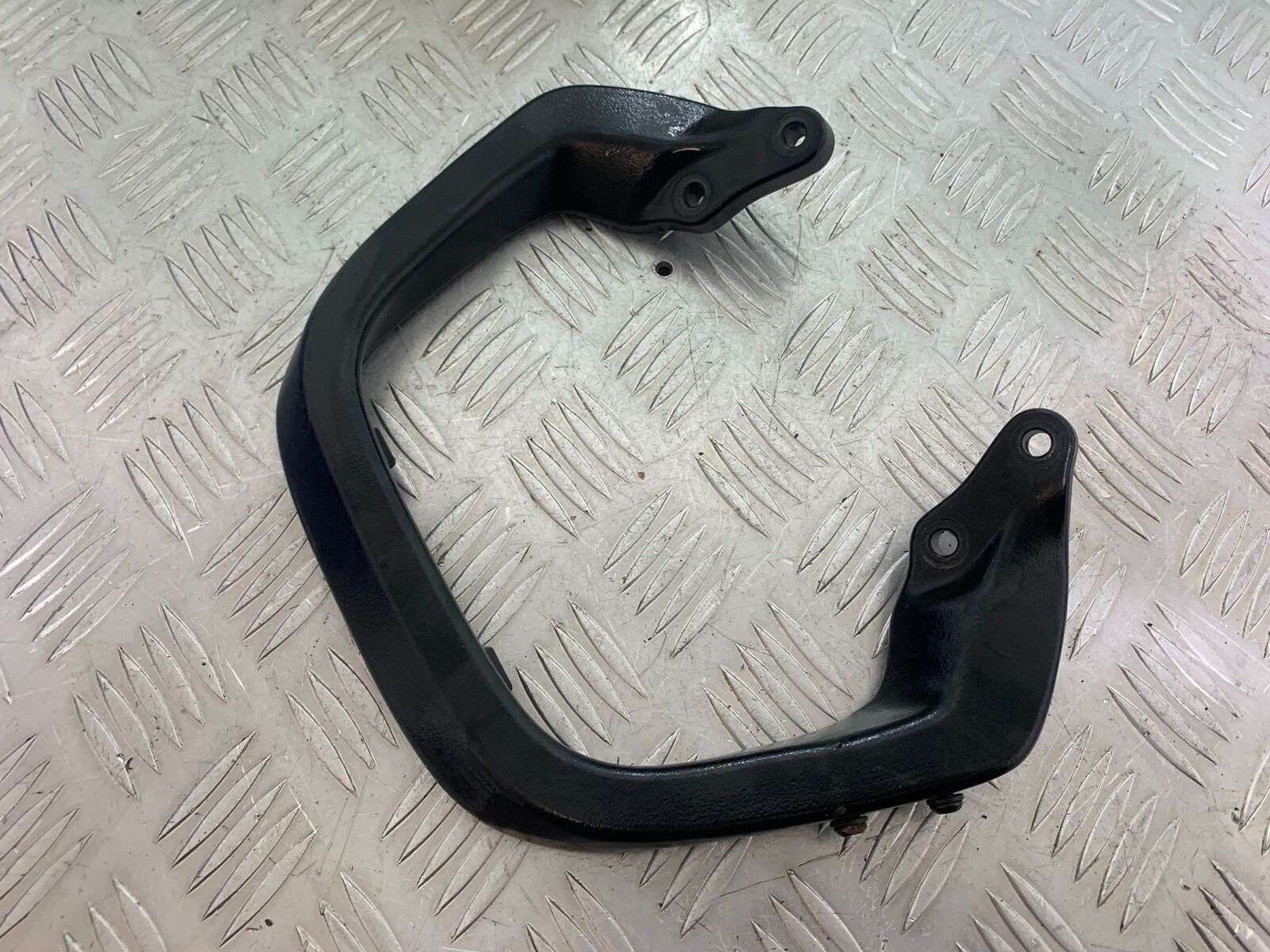 TRIUMPH 1050 SPRINT ST GRAB RAIL  YEAR 2004-2007 (CMB1089)