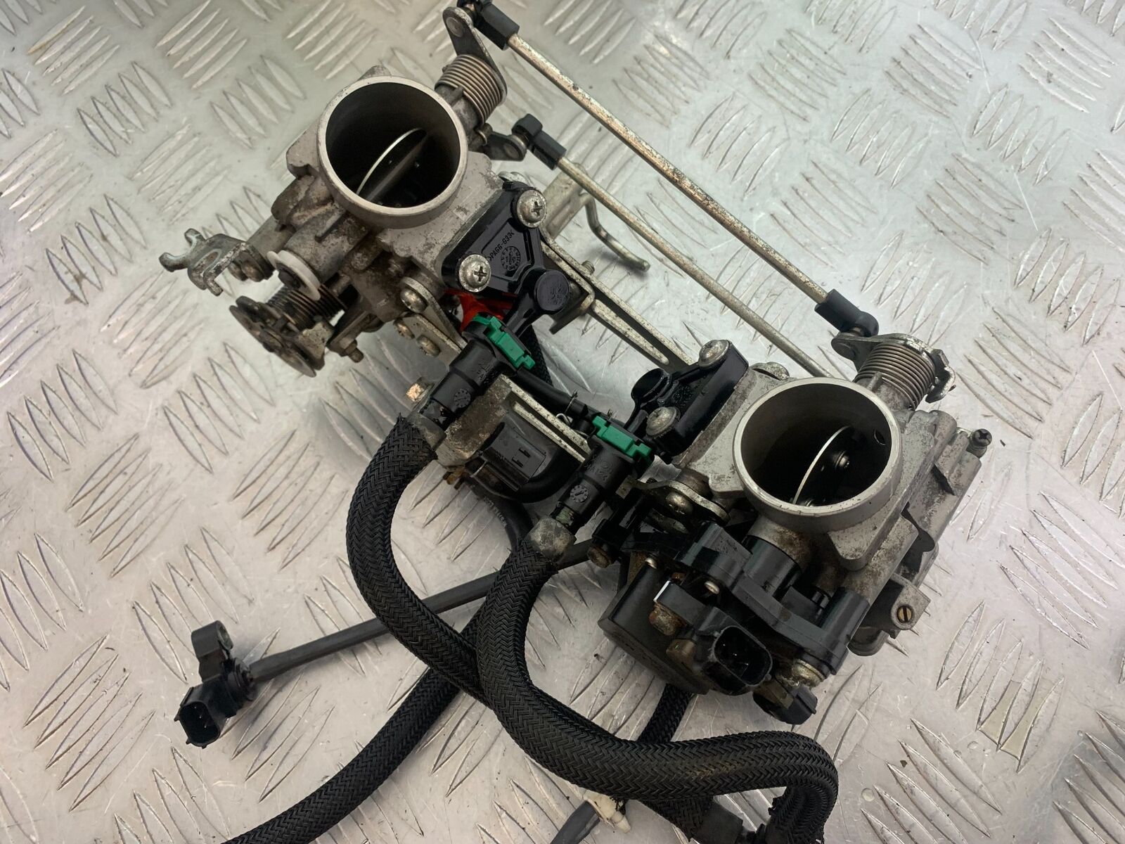 SUZUKI DL 650 V-STROM THROTTLE BODIES  YEAR 2020 (CMB1117)