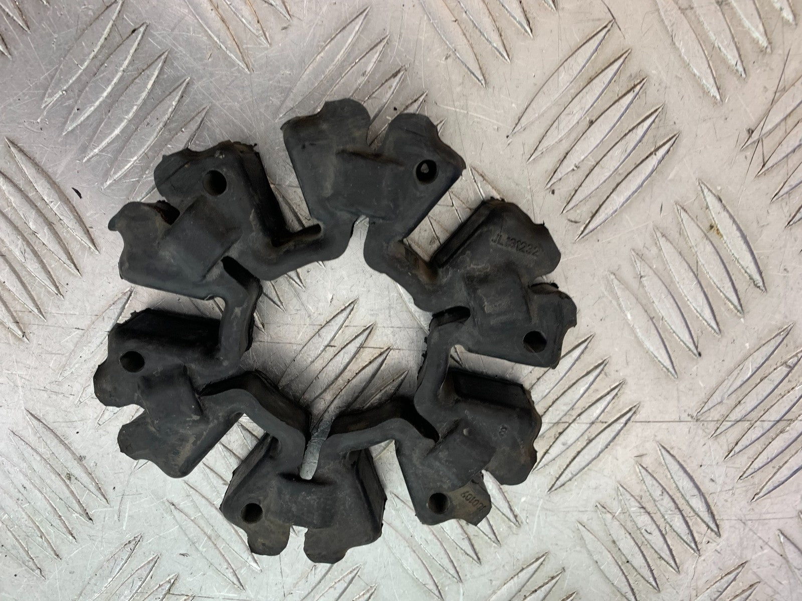 KTM 125 DUKE CUSH DRIVE RUBBERS  YEAR 2018-2023 (CMB1185)